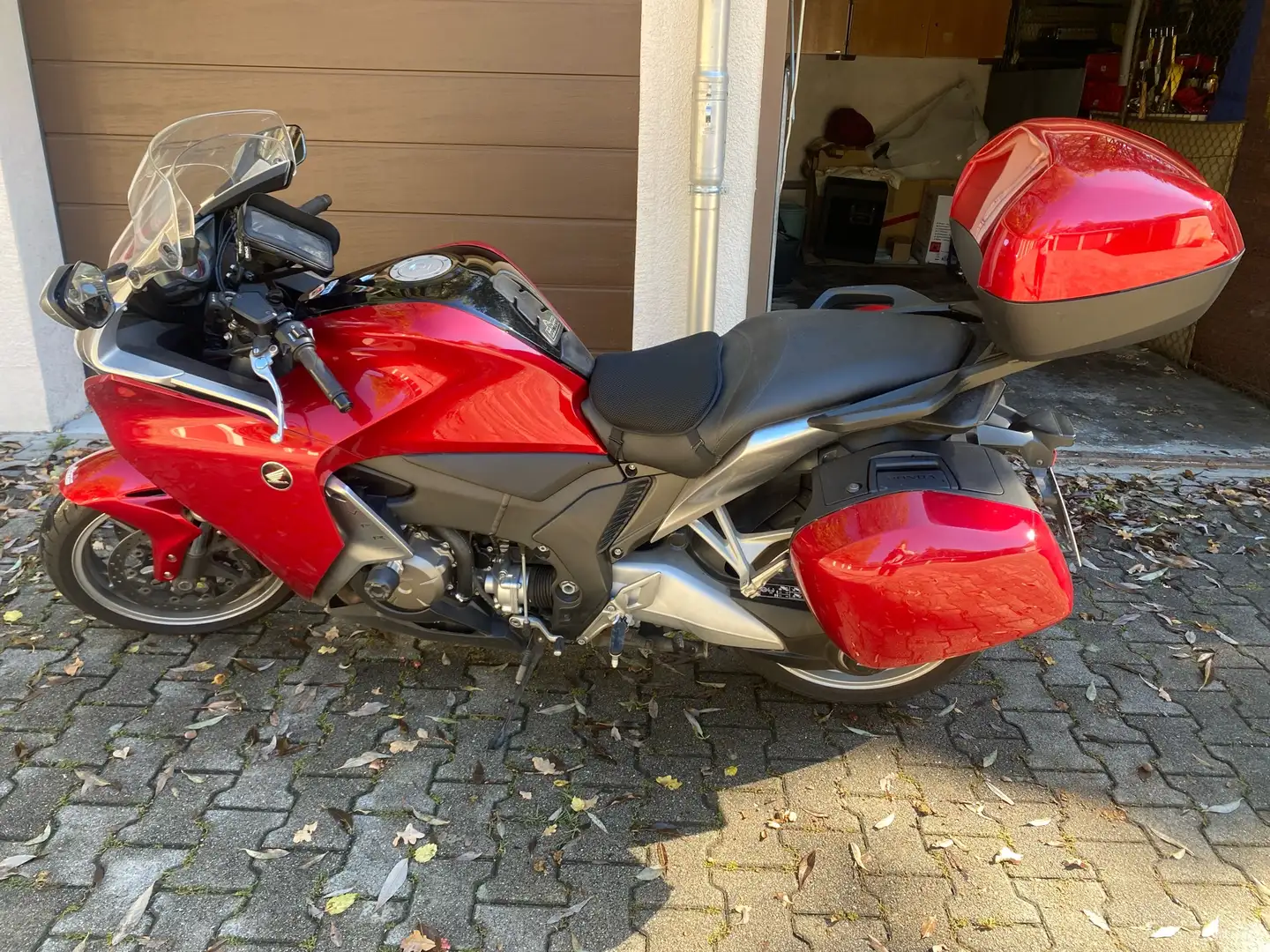 Honda VFR 1200 F Czerwony - 2
