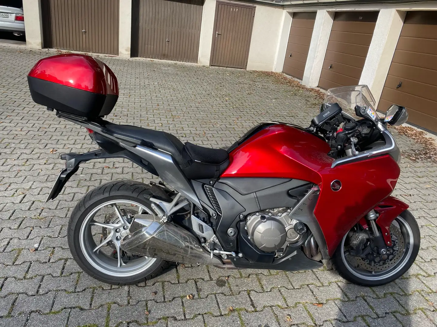 Honda VFR 1200 F Czerwony - 1