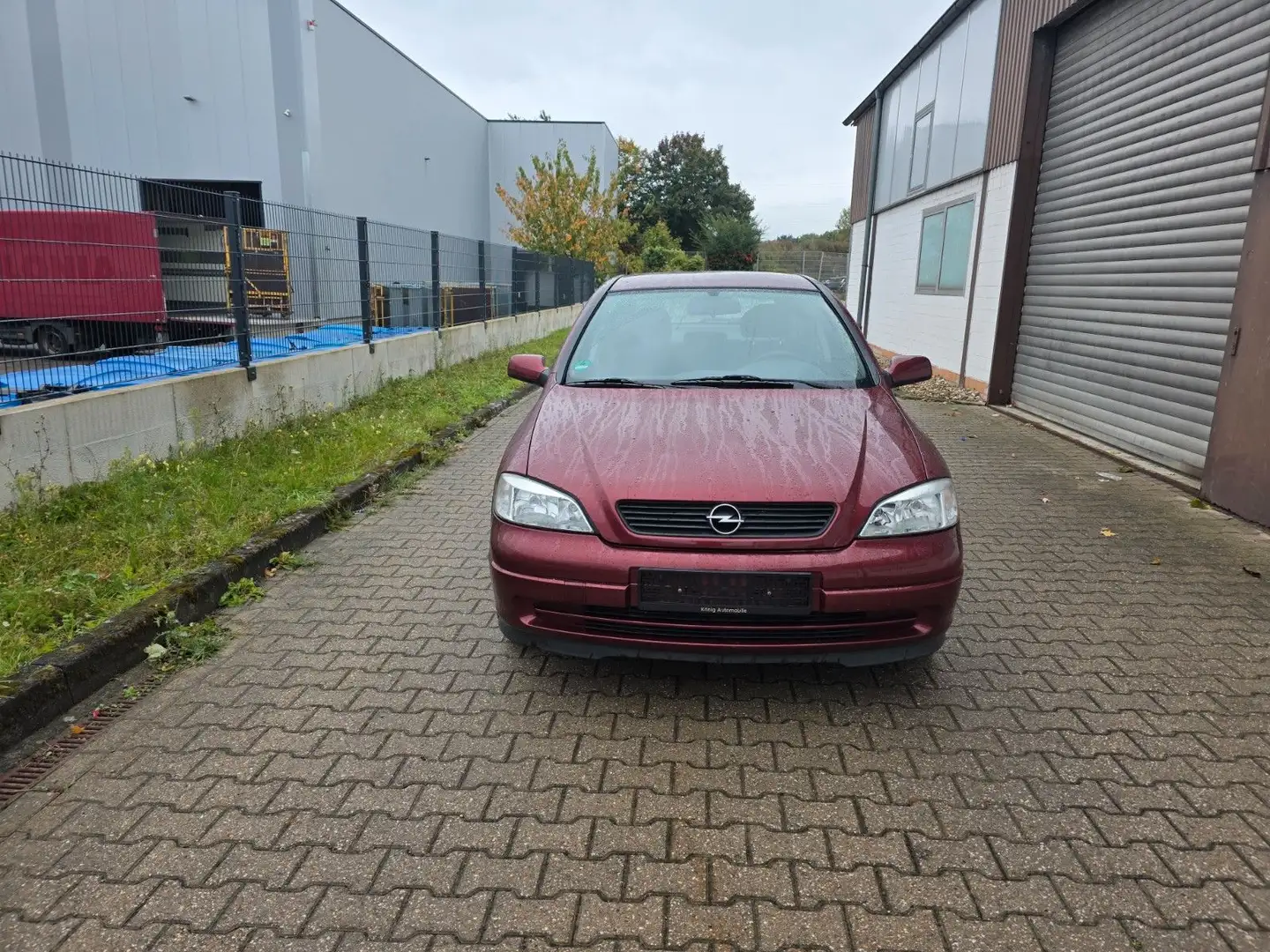 Opel Astra 1.8 16V Comfort 4-türig D 4 Rot - 2