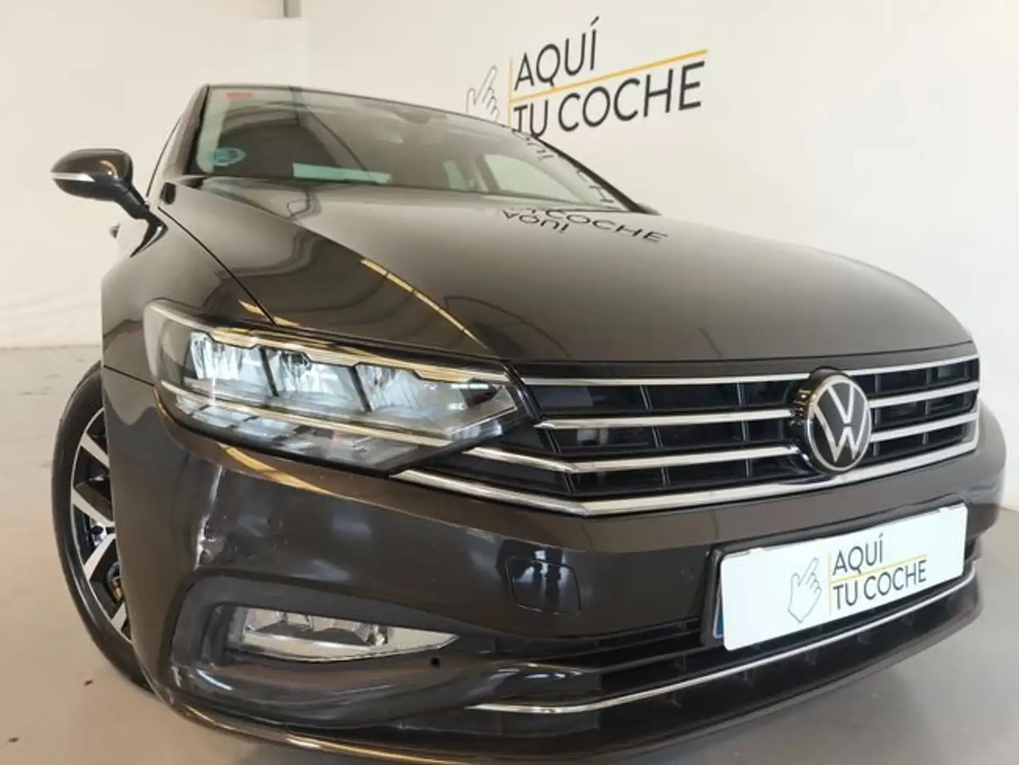 Volkswagen Passat 2.0TDI EVO Executive DSG7 110kW Gris - 1