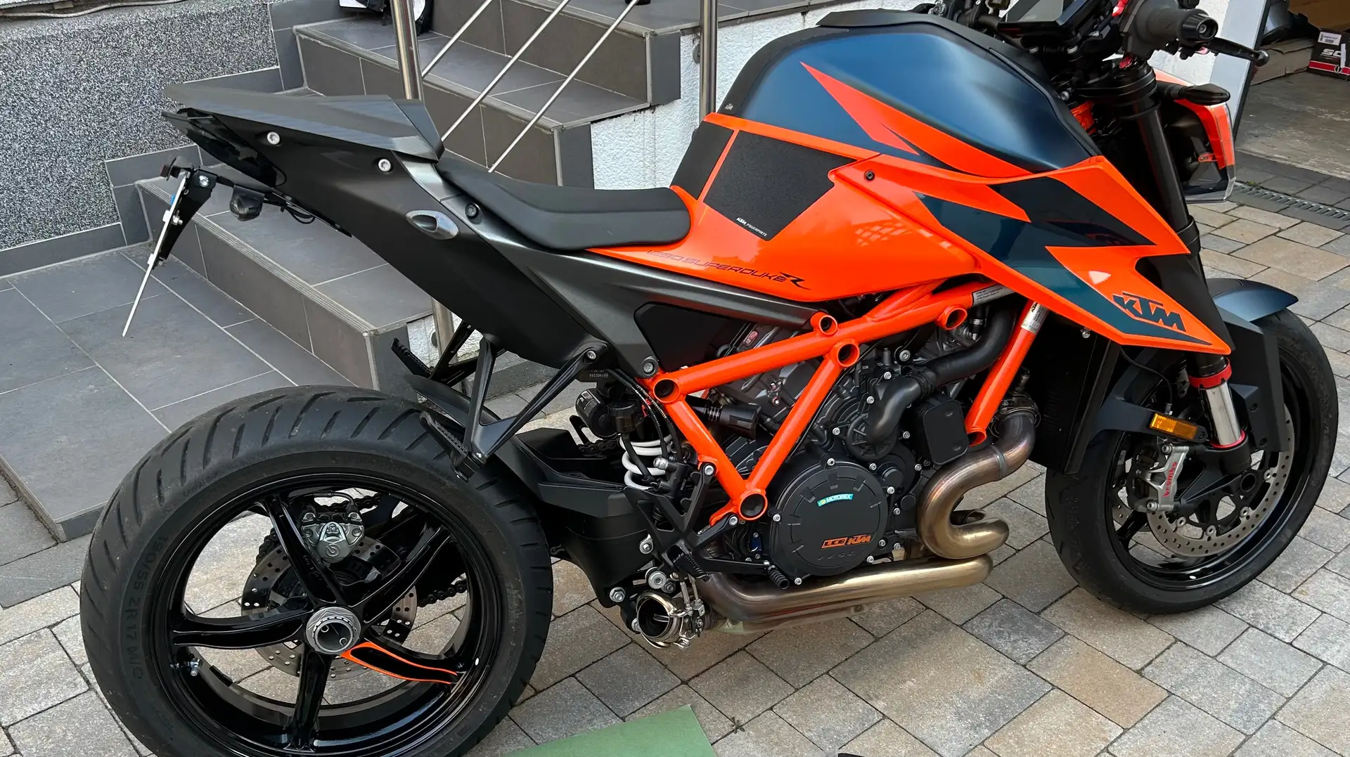 KTM 1290 Super Duke R Orange - 2