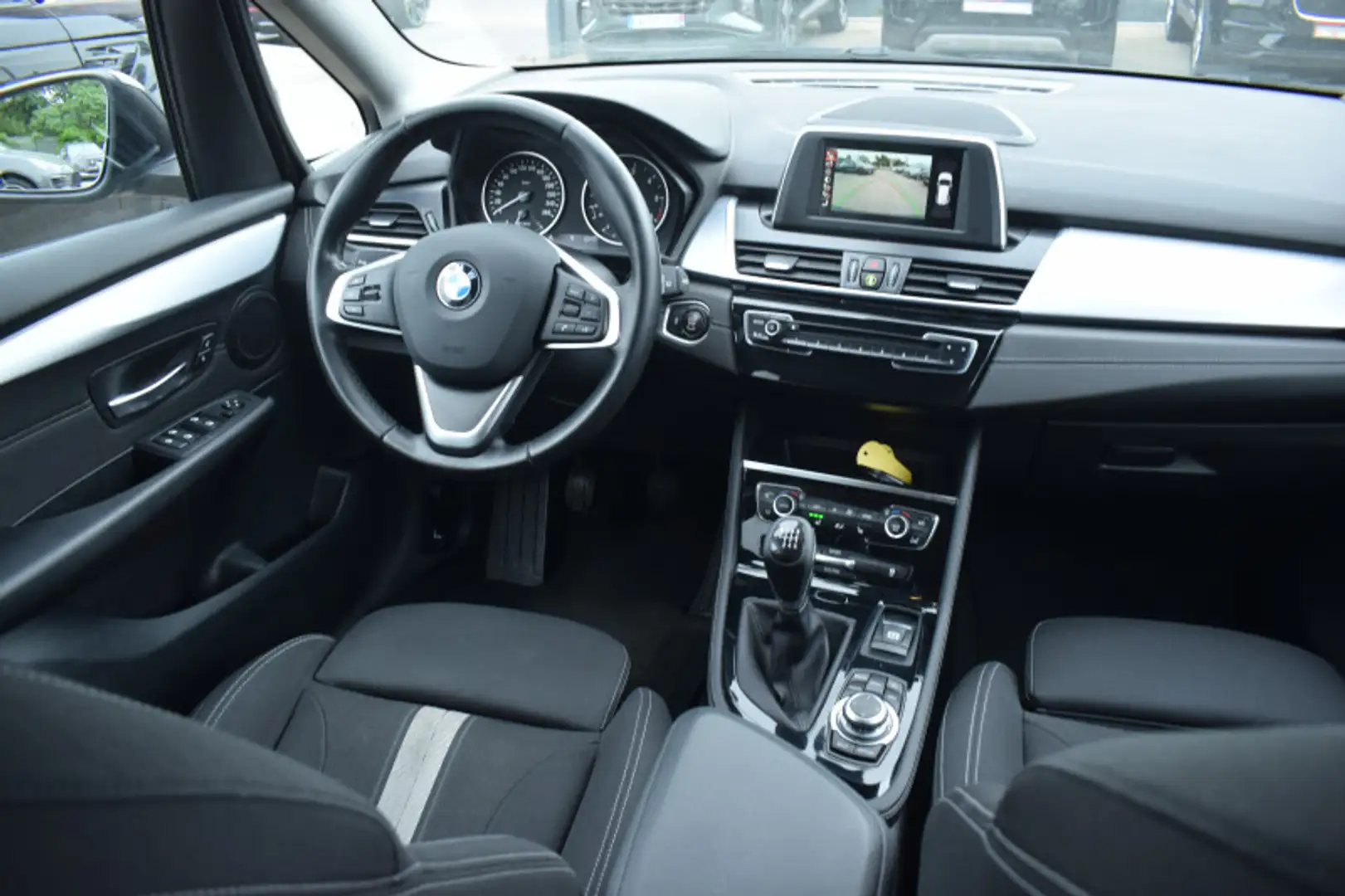 BMW 216 (F46) 216D 116CH SPORT Gris - 2