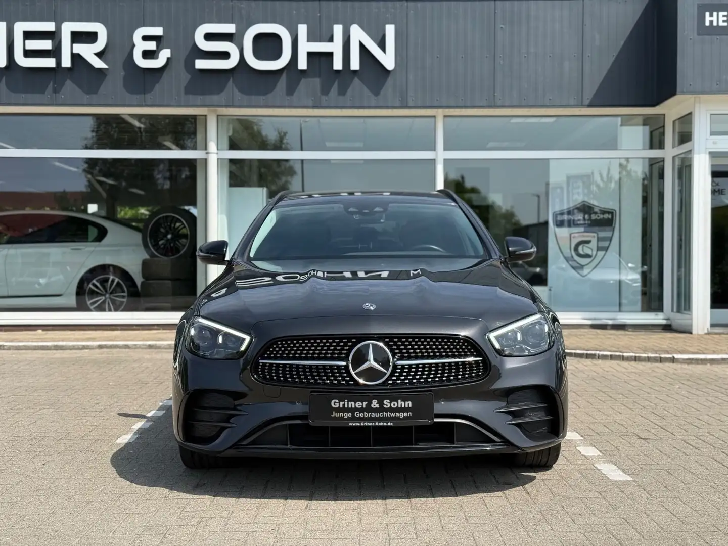Mercedes-Benz E 300 de 4Matic,AMG,Distr,Multi-B,AHK,HUD,Keyless Grün - 2