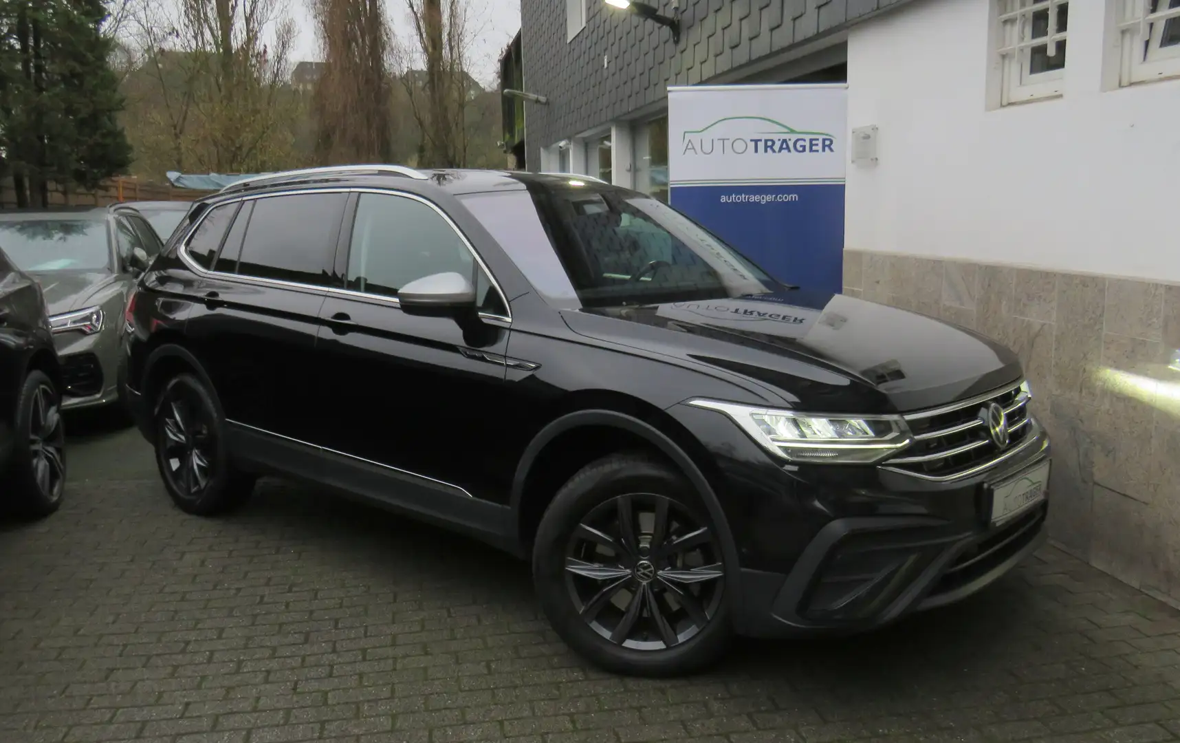 Volkswagen Tiguan Allspace Life 4Motion / 7 Sitze & Top Schwarz - 1