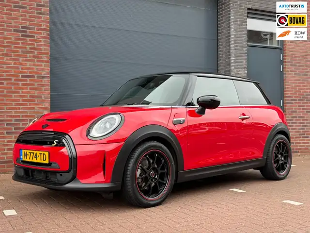 MINI Cooper E 33 kWh | SOH 96% | Navi | CarPlay | Business Editi