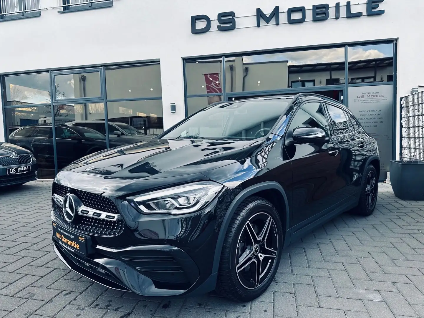 Mercedes-Benz GLA 250 4Matic AMG Line/Pano/Night/Burmester Noir - 1