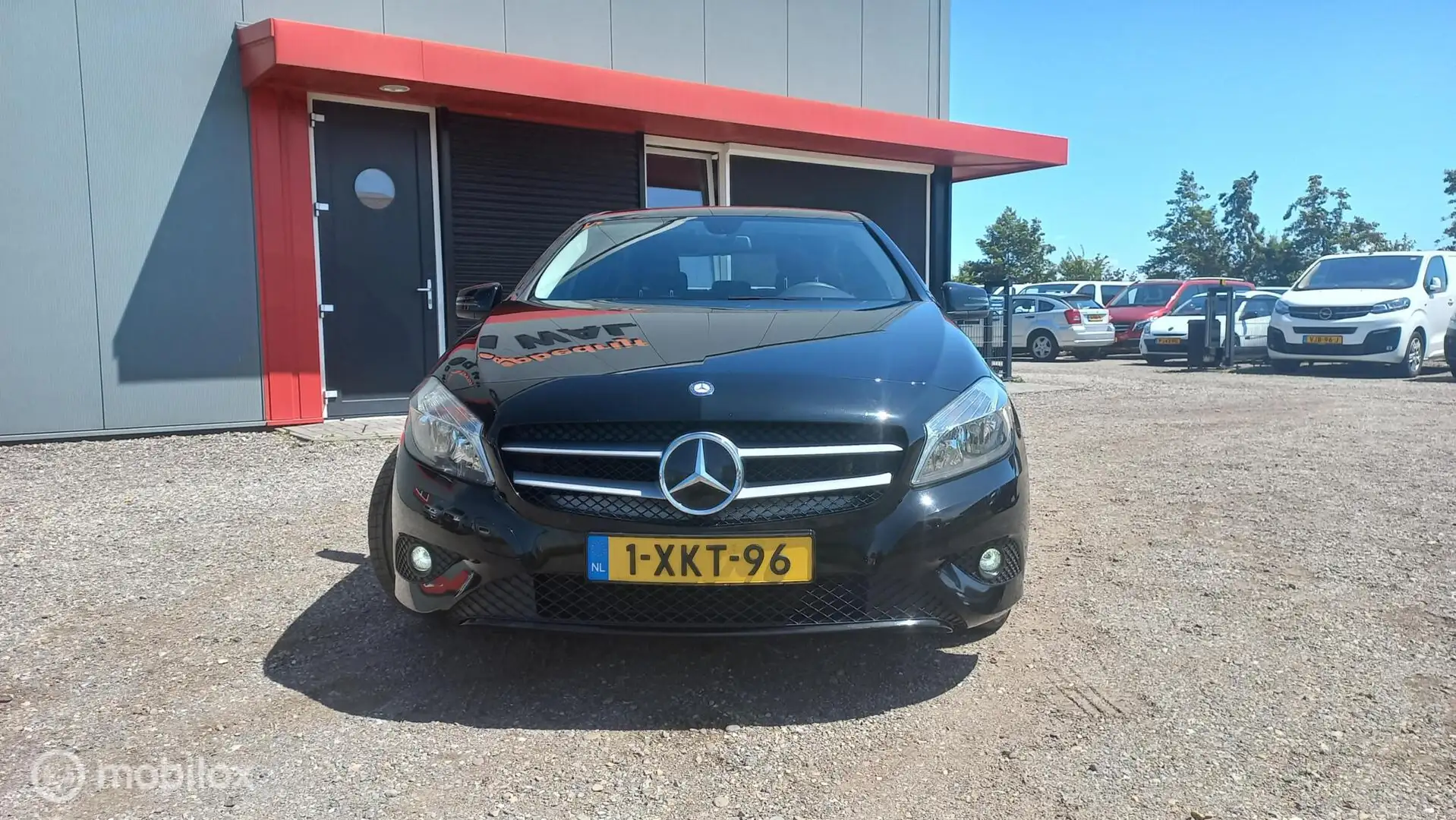 Mercedes-Benz A 180 Ambition 4U3 Zwart - 2