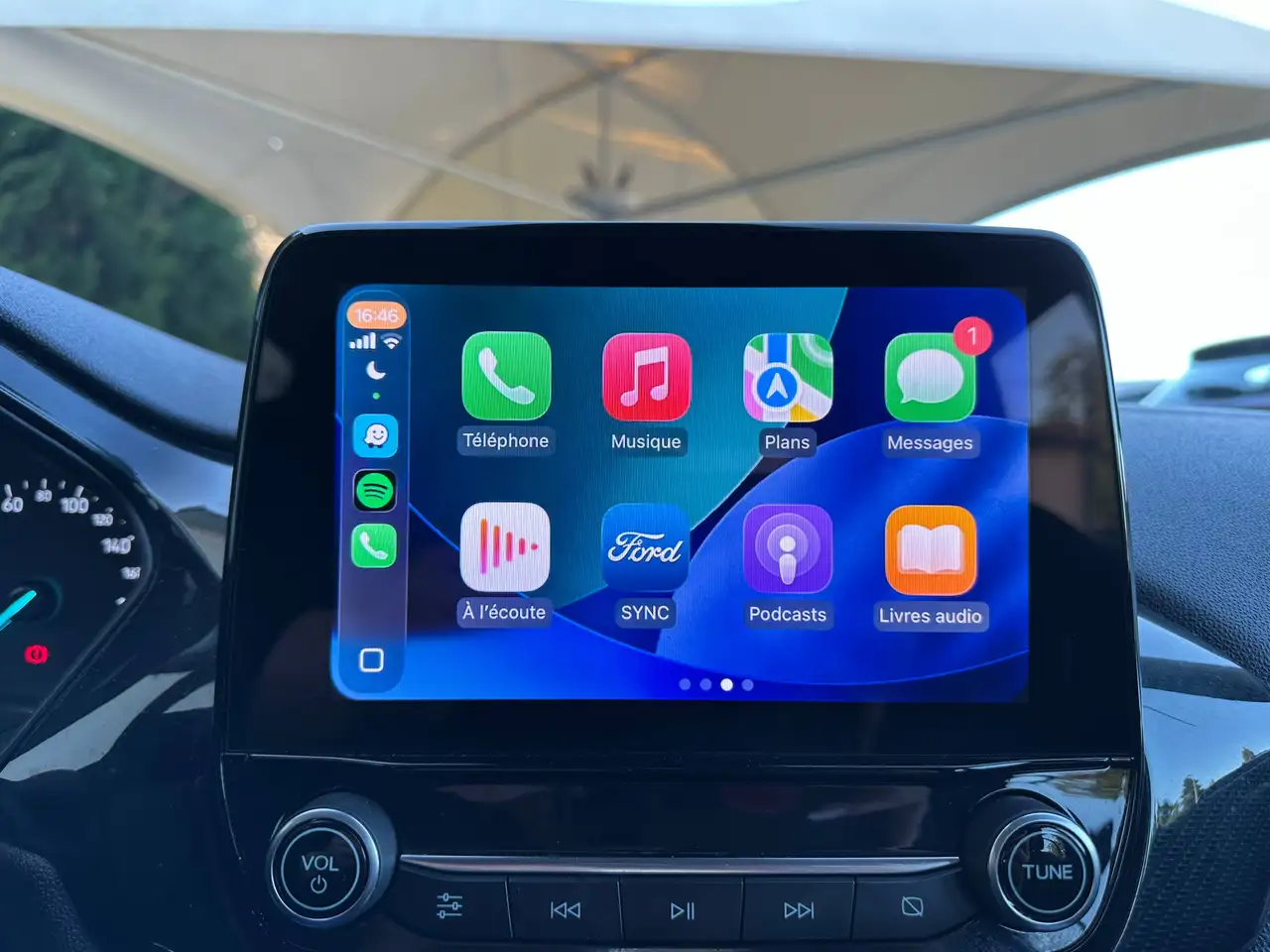 Ford Fiesta Active — photo 11