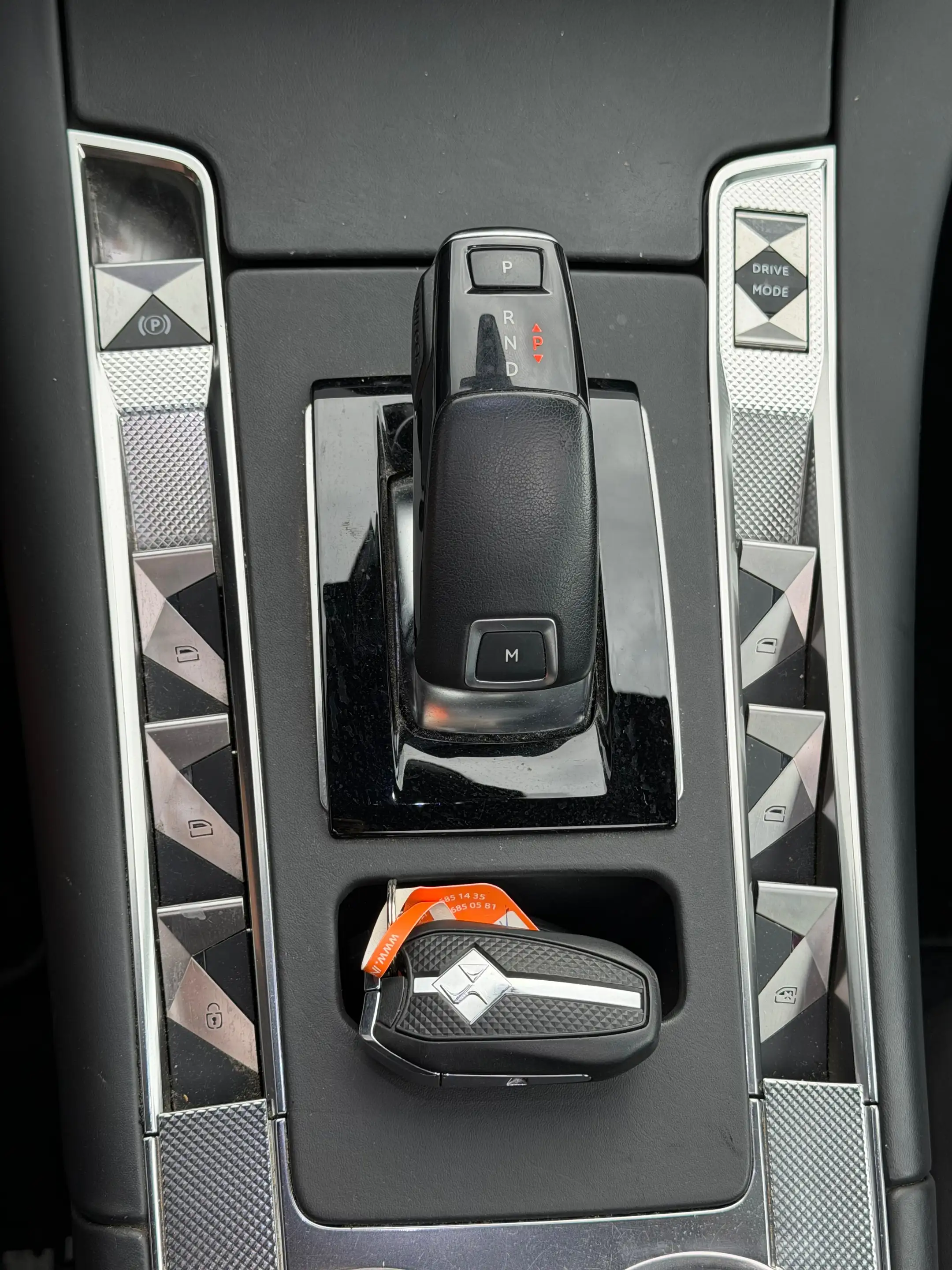 DS Automobiles DS 7 Crossback 1.6 PureTech OPERA Euro 6d/ CARPLAY/ CAM/ PANO/ LEDER — photo 17