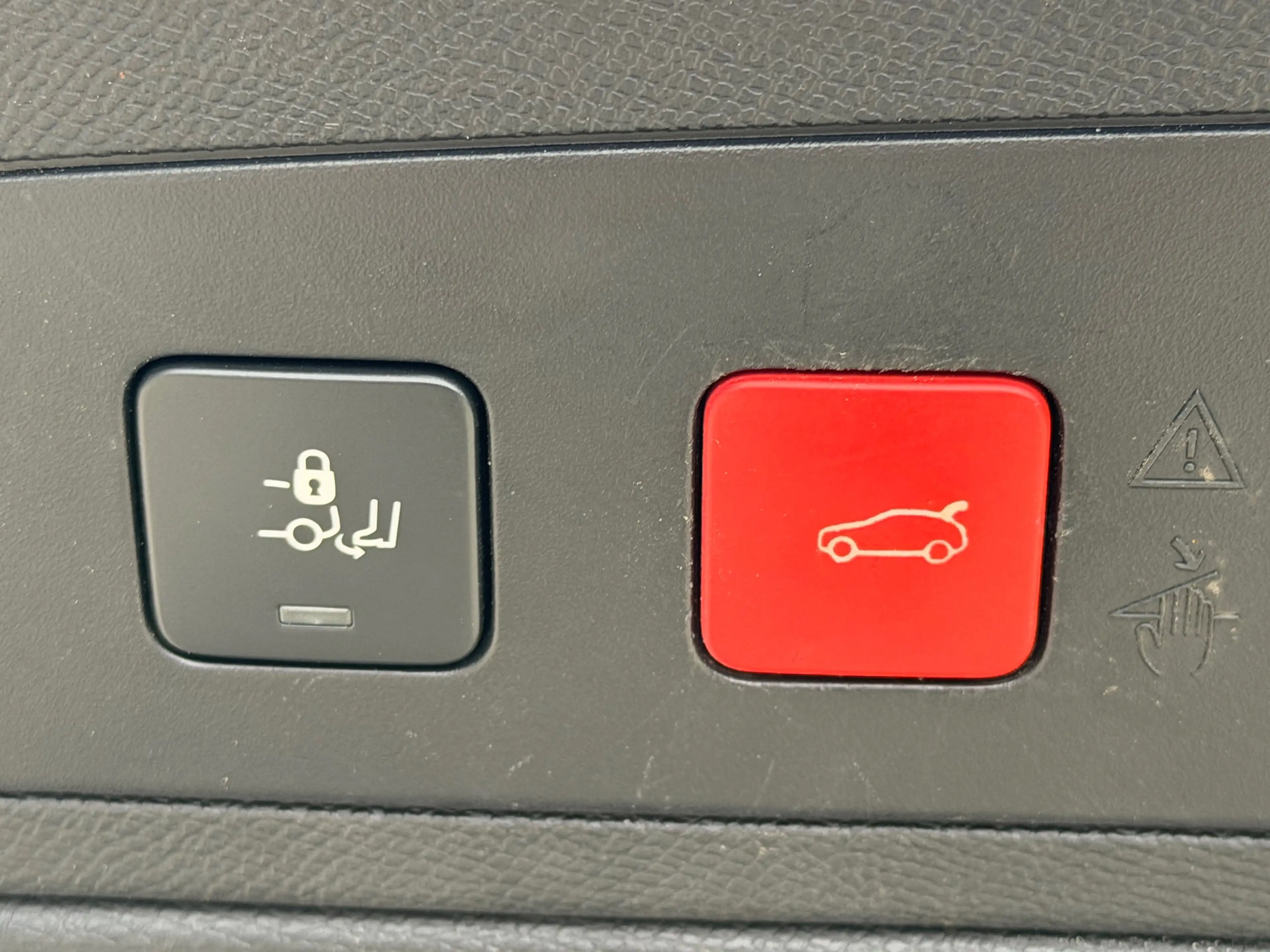 DS Automobiles DS 7 Crossback 1.6 PureTech OPERA Euro 6d/ CARPLAY/ CAM/ PANO/ LEDER — photo 21