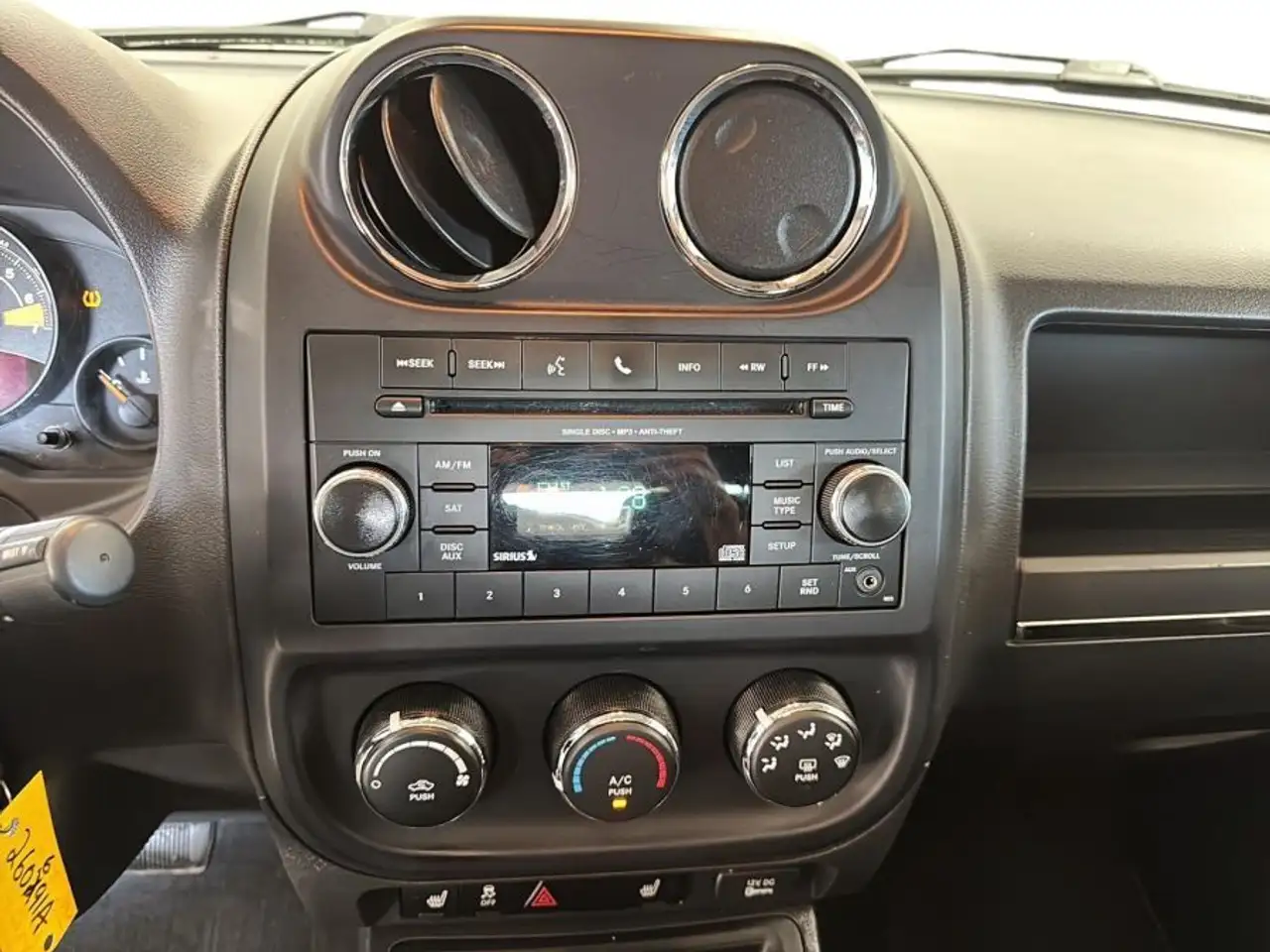 Jeep Patriot снимка Jeep Patriot