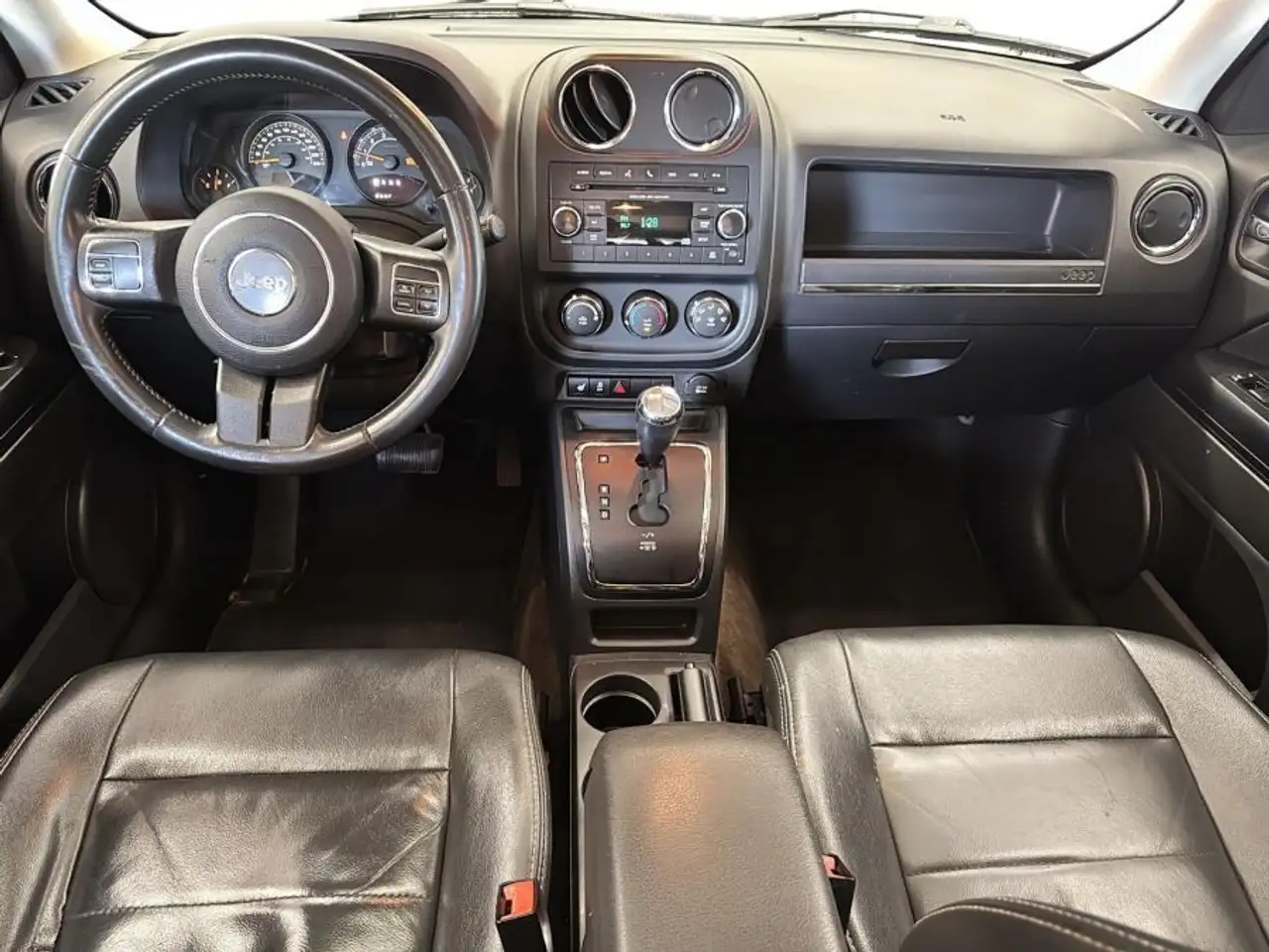 Jeep Patriot снимка Jeep Patriot