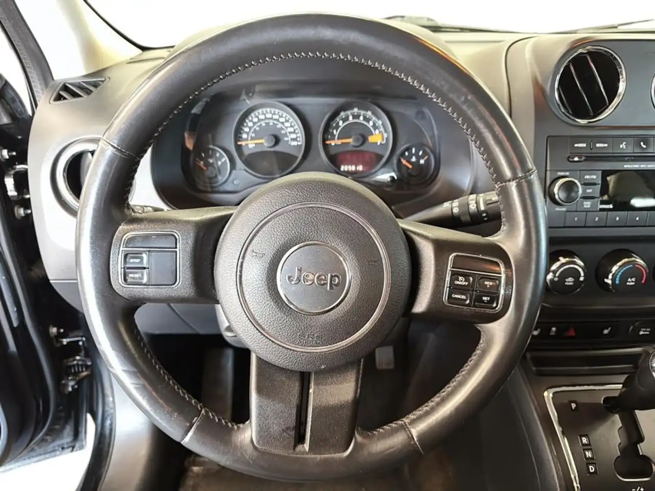 Jeep Patriot снимка Jeep Patriot