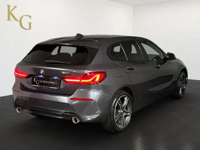 BMW 1 Series view 7