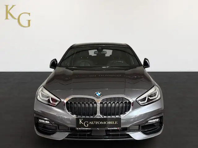 BMW 1 Series view 12