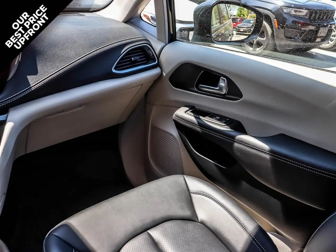 Chrysler Pacifica снимка Chrysler Pacifica