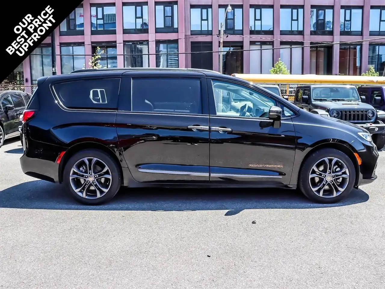 Chrysler Pacifica снимка Chrysler Pacifica