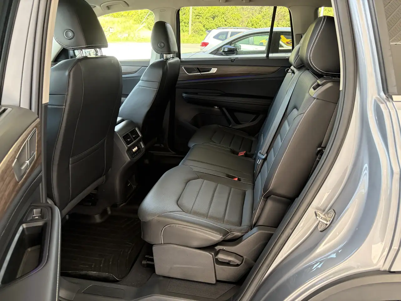 Volkswagen Atlas снимка Volkswagen Atlas