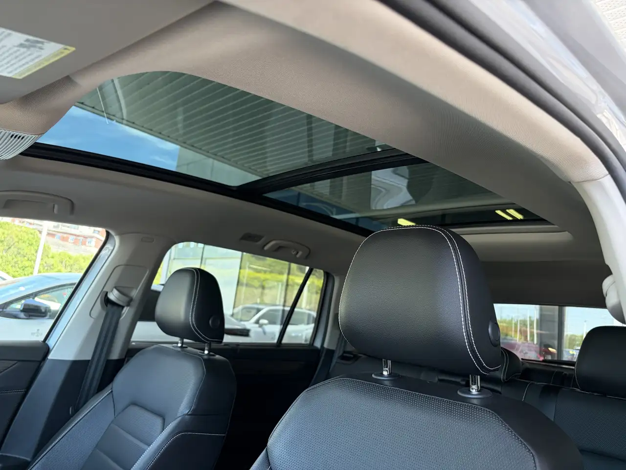 Volkswagen Atlas снимка Volkswagen Atlas