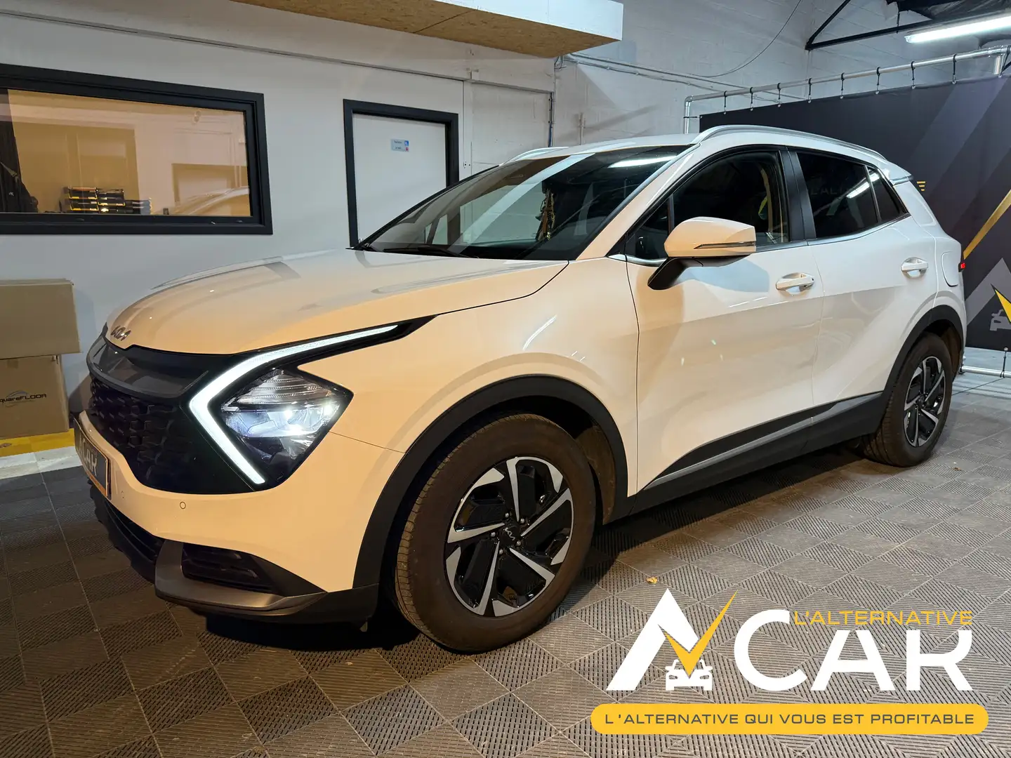 Kia Sportage 1.6 T-GDi Pure - GARANTIE KIA 2030 Wit - 1