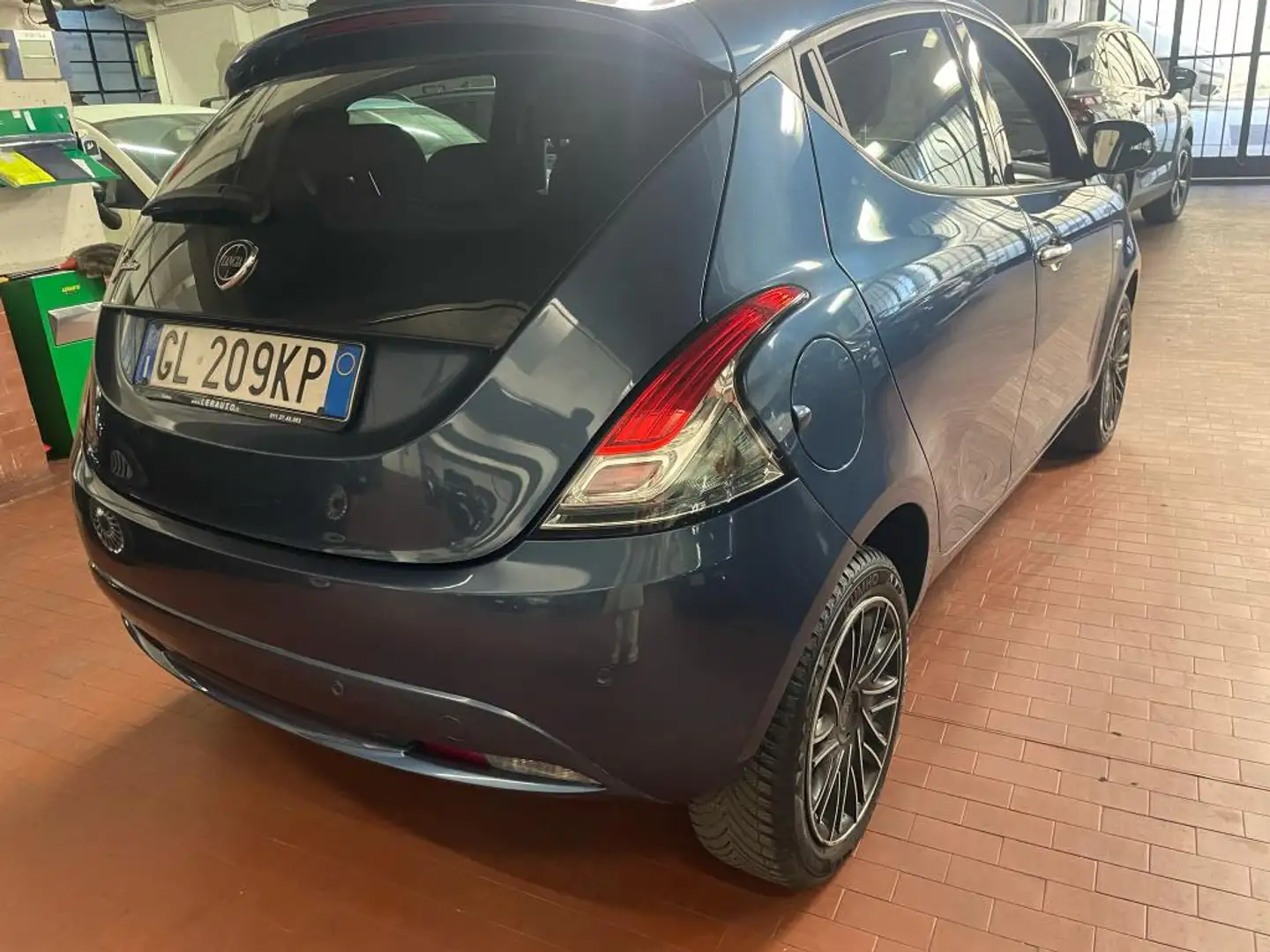 Lancia Ypsilon 1.2 Silver Gpl 69cv Blu/Azzurro - 2