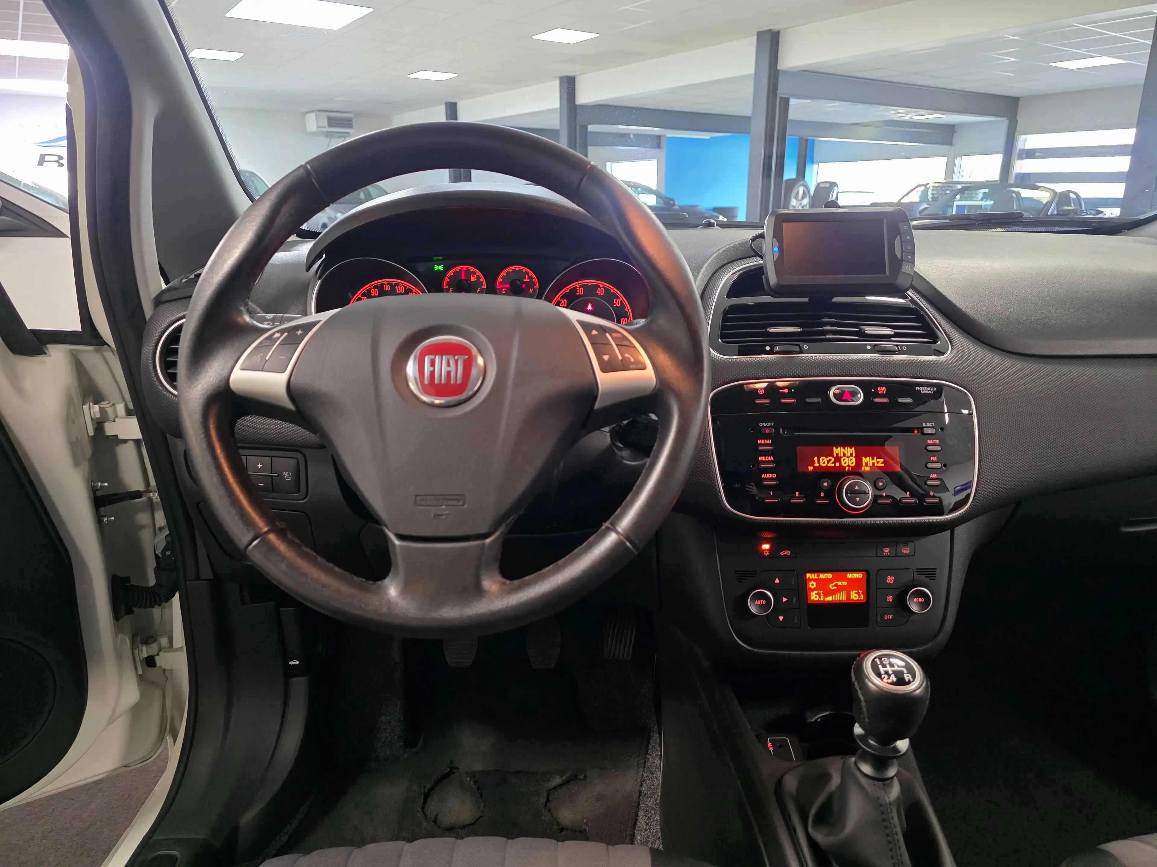 Fiat Punto Punto 1.2 Benzine / Camera / Digitale Airco — photo 11