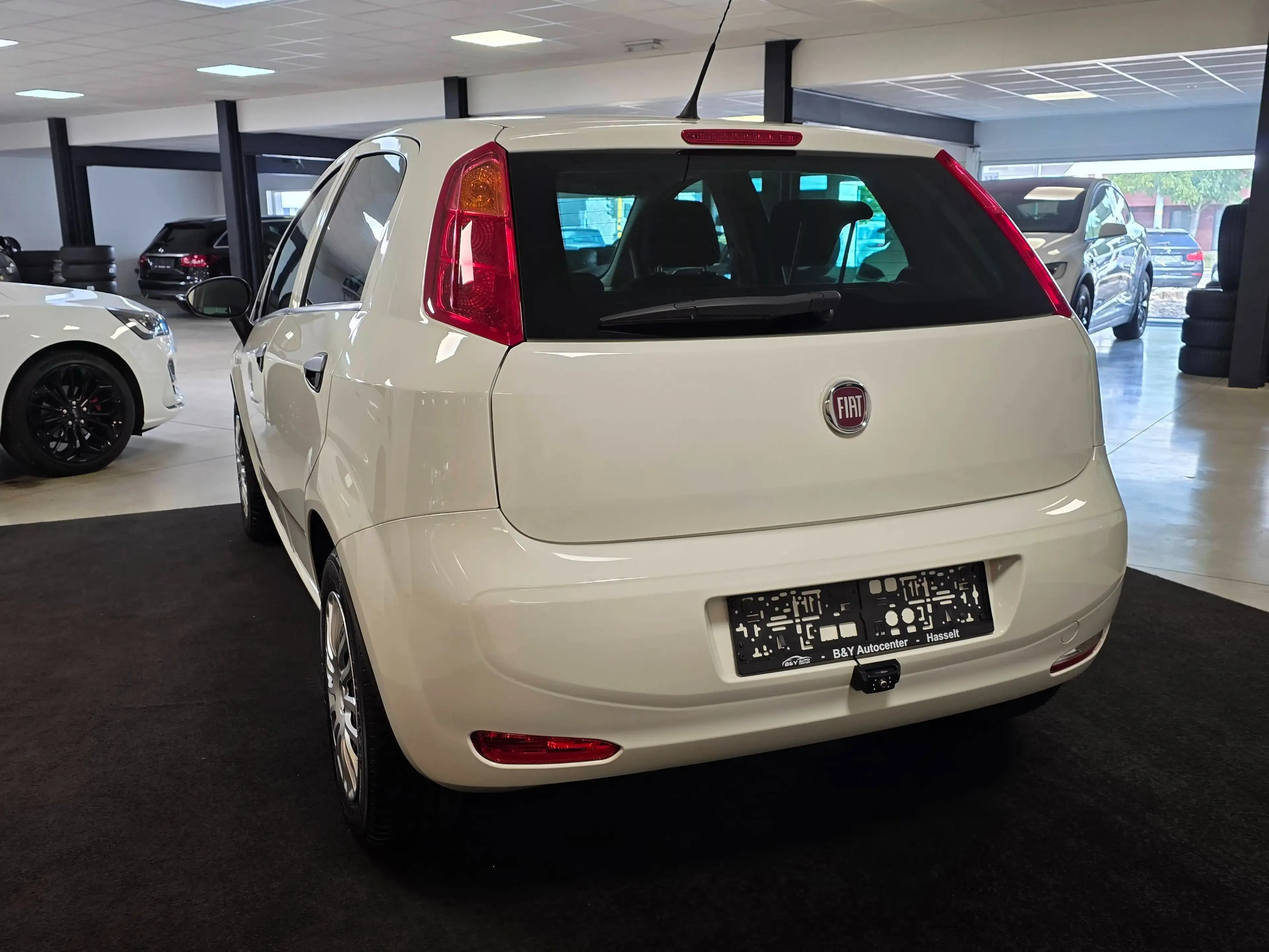 Fiat Punto Punto 1.2 Benzine / Camera / Digitale Airco — photo 6