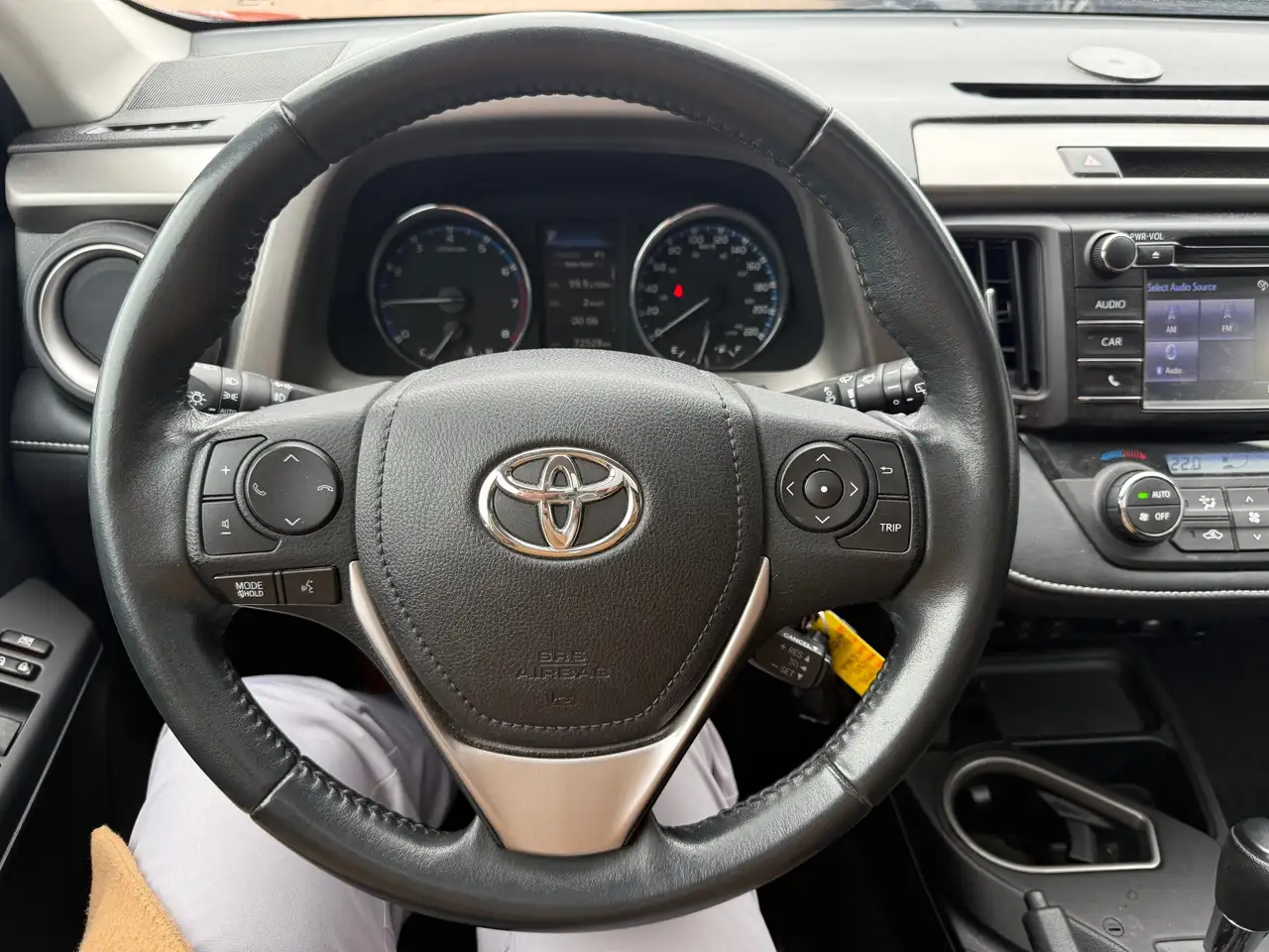 Toyota RAV 4 снимка Toyota RAV 4