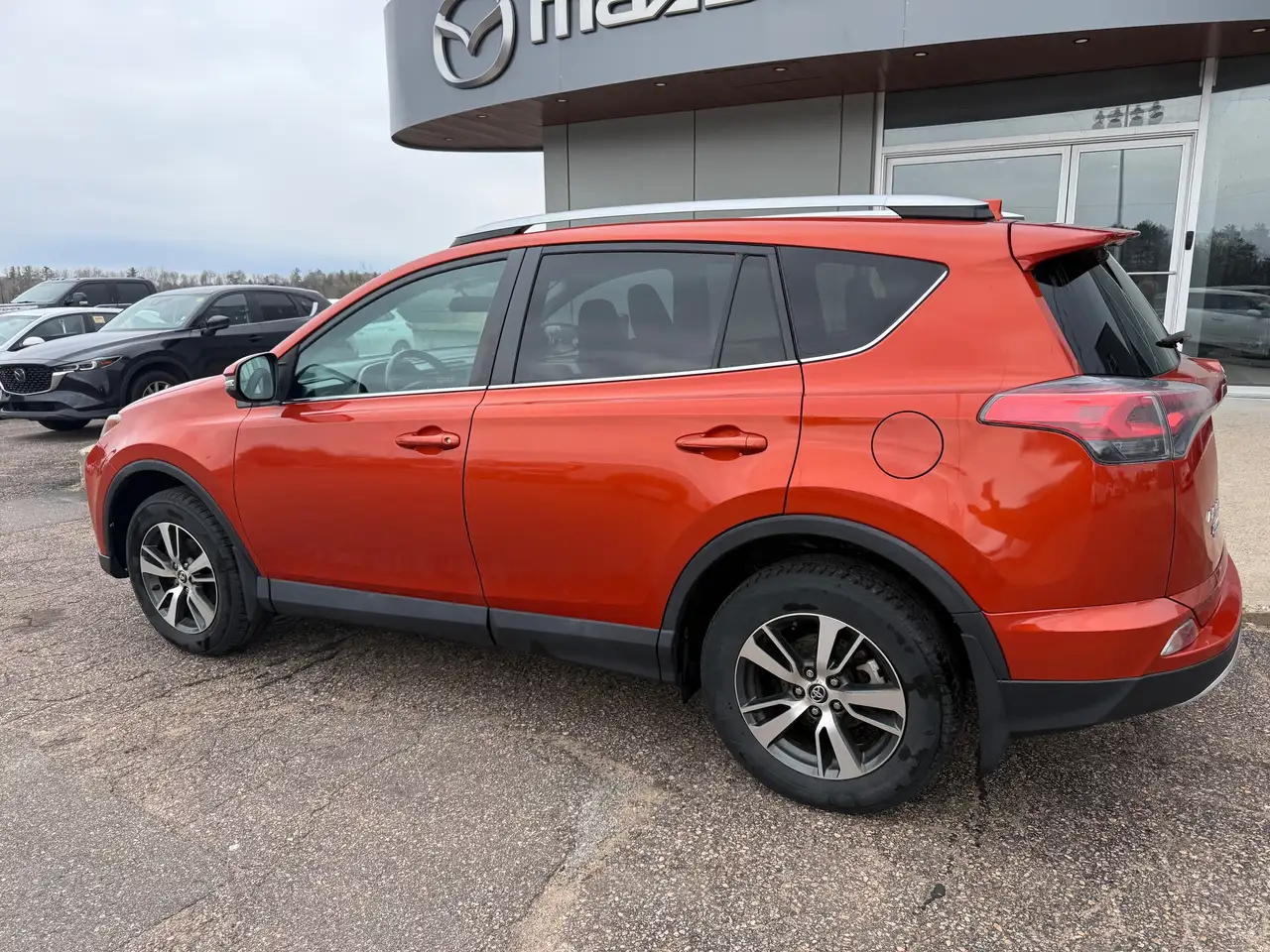 Toyota RAV 4 снимка Toyota RAV 4