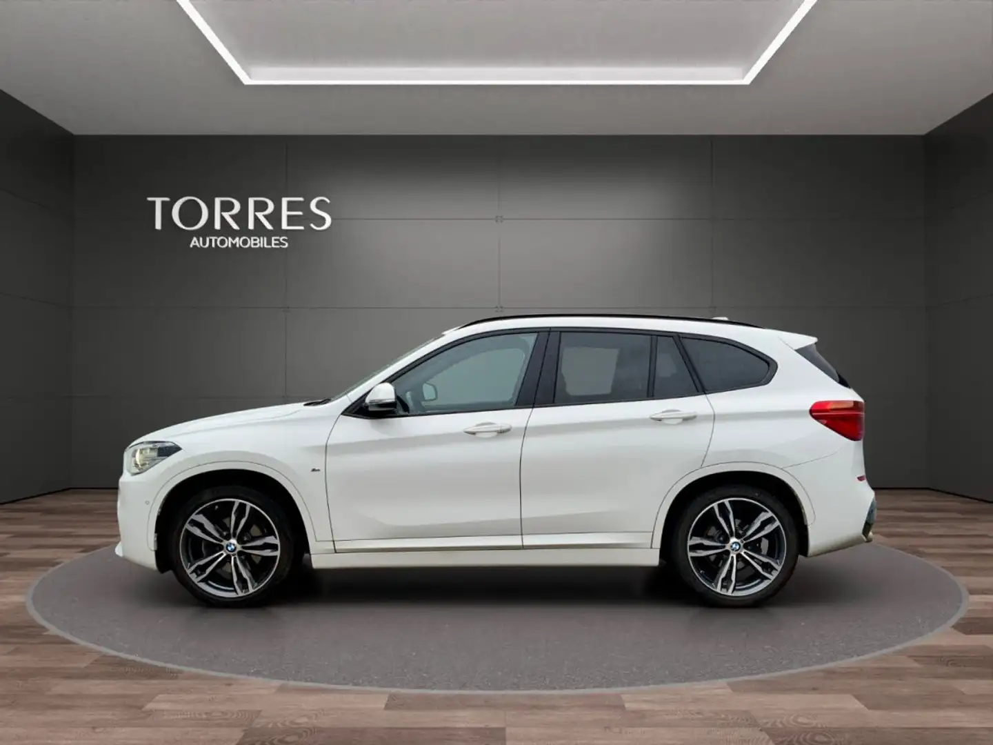 BMW X1 18d S DRIVE 2.0 150ch M-SPORT Bianco - 1