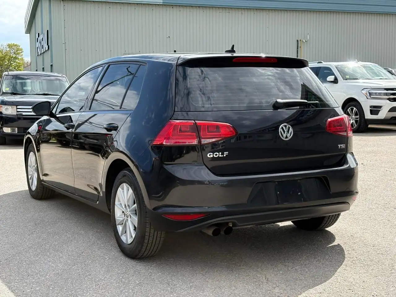 Volkswagen Golf photo Volkswagen Golf