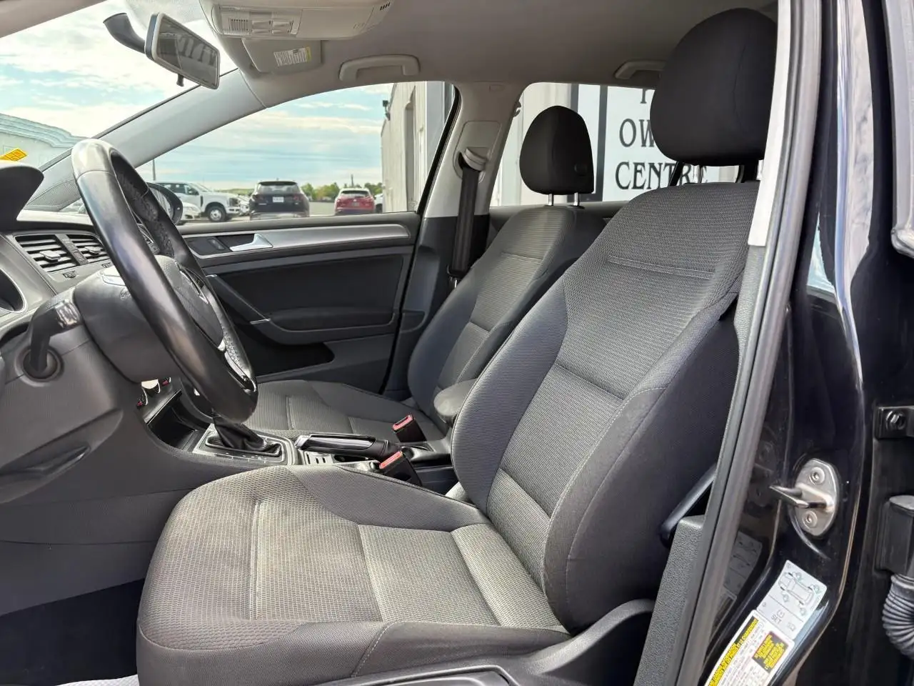 Volkswagen Golf photo Volkswagen Golf