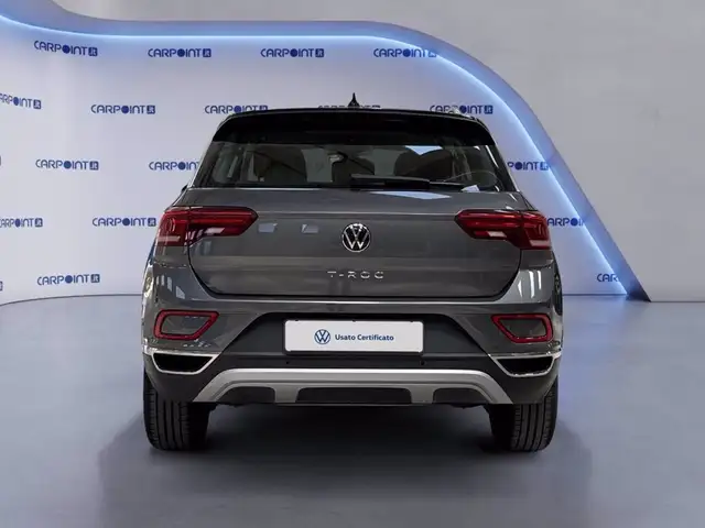 Volkswagen T-Roc view 5