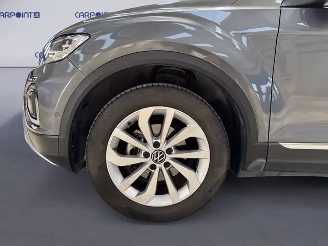Volkswagen T-Roc view 15