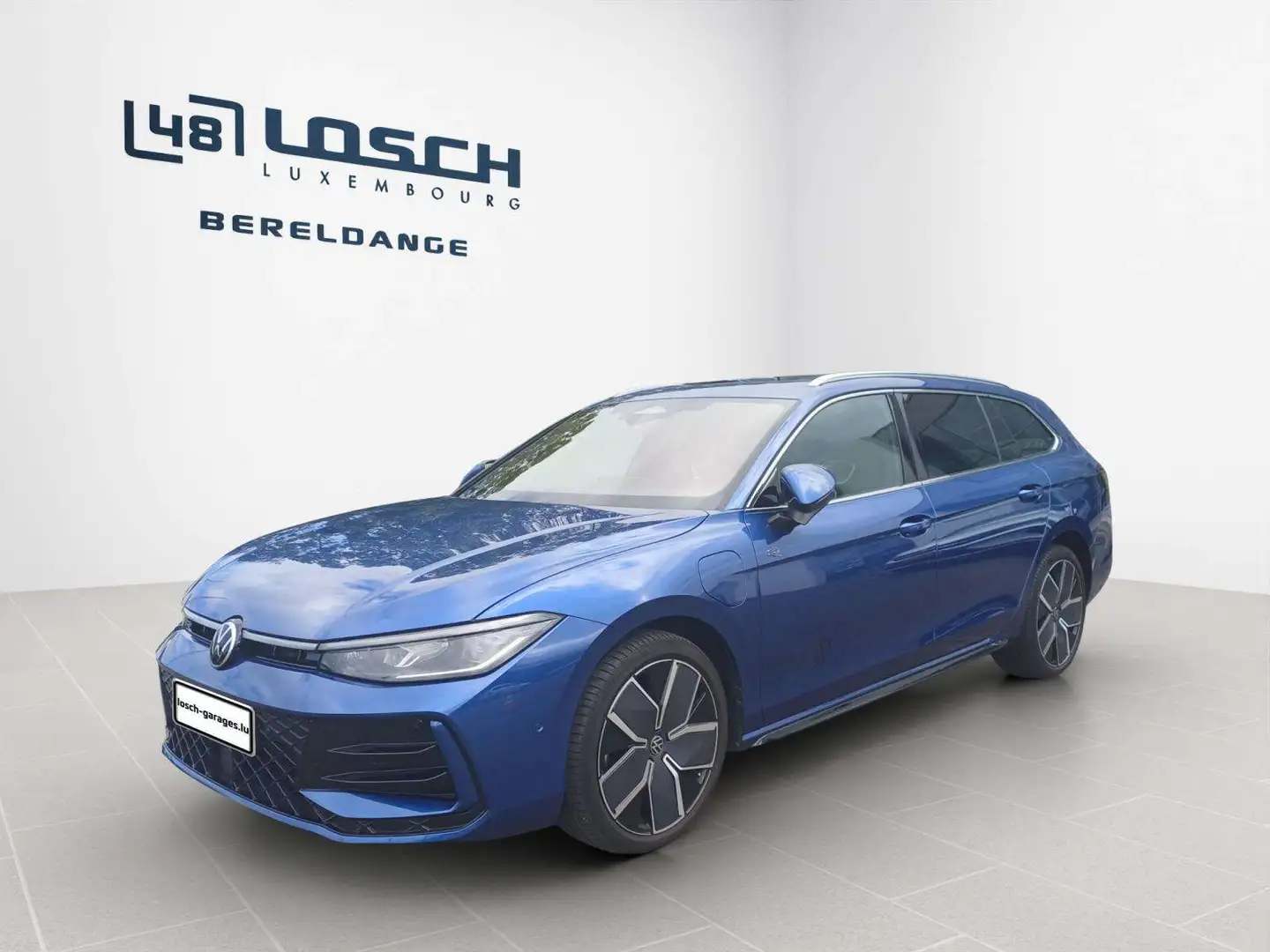 Volkswagen Passat Variant R-Line Blauw - 1