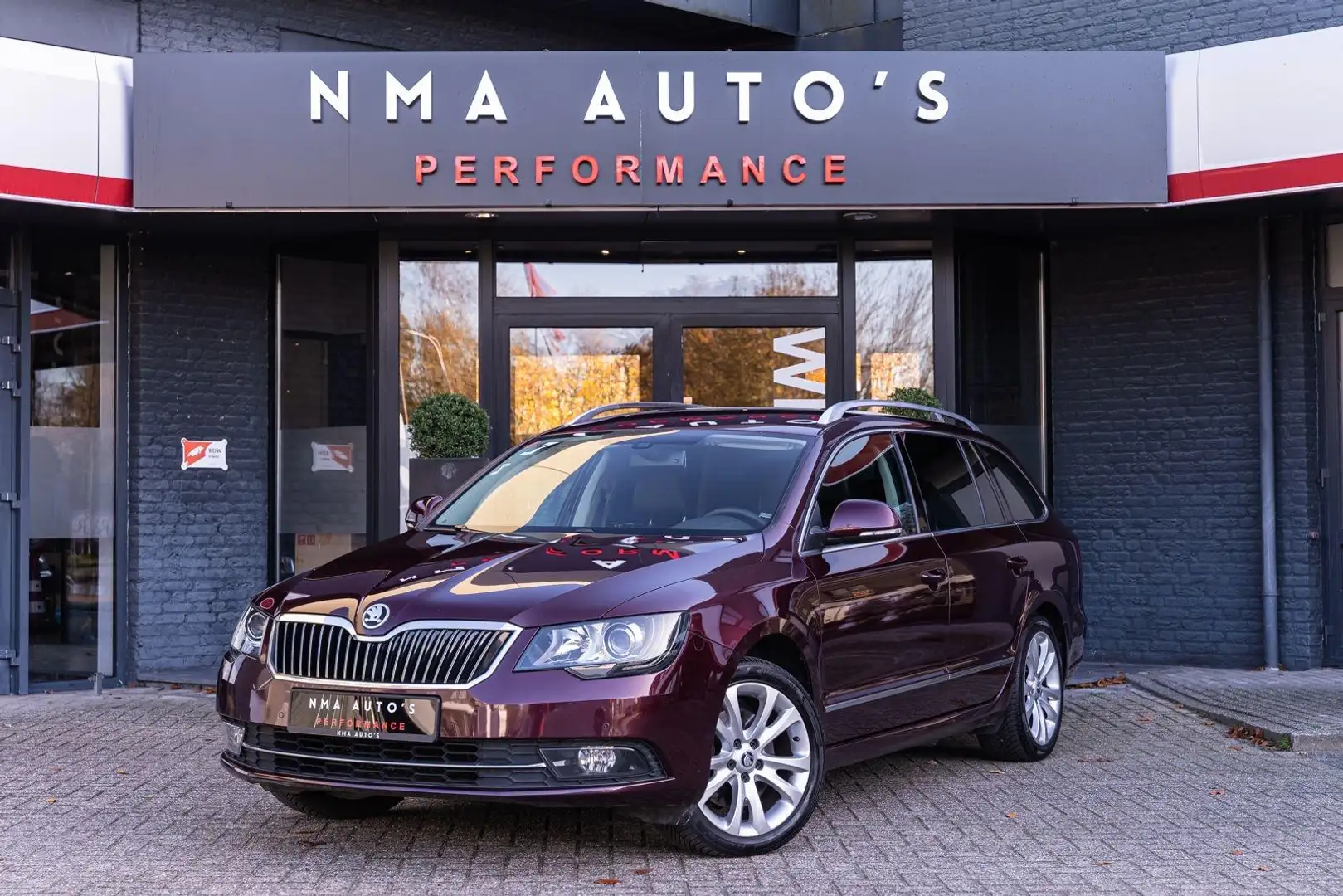 Skoda Superb 1.8 TSI Elegance FACELIFT | ONDERHOUDEN | MEMORY S Czerwony - 1