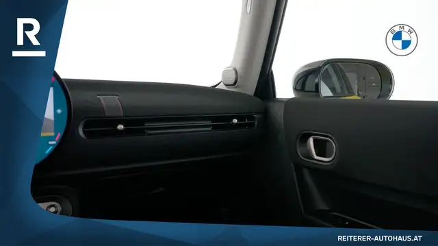 Mini Hatch view 24
