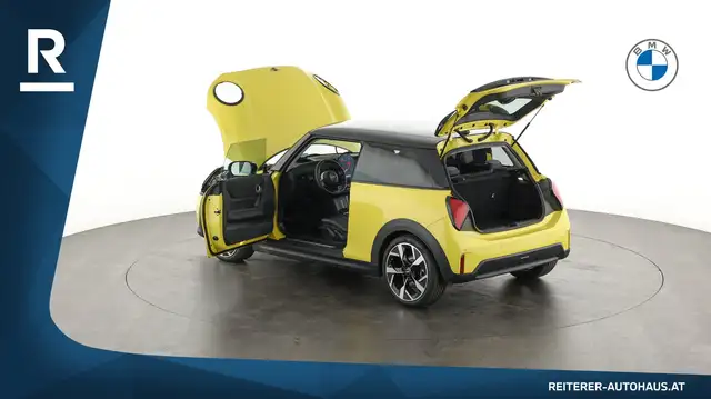 Mini Cooper Cooper view 10