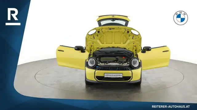 Mini Cooper Cooper view 8