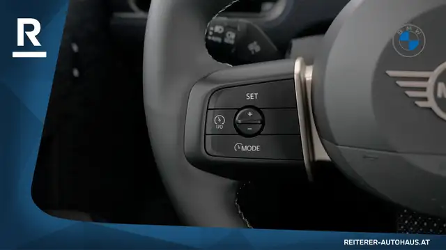 Mini Hatch view 18
