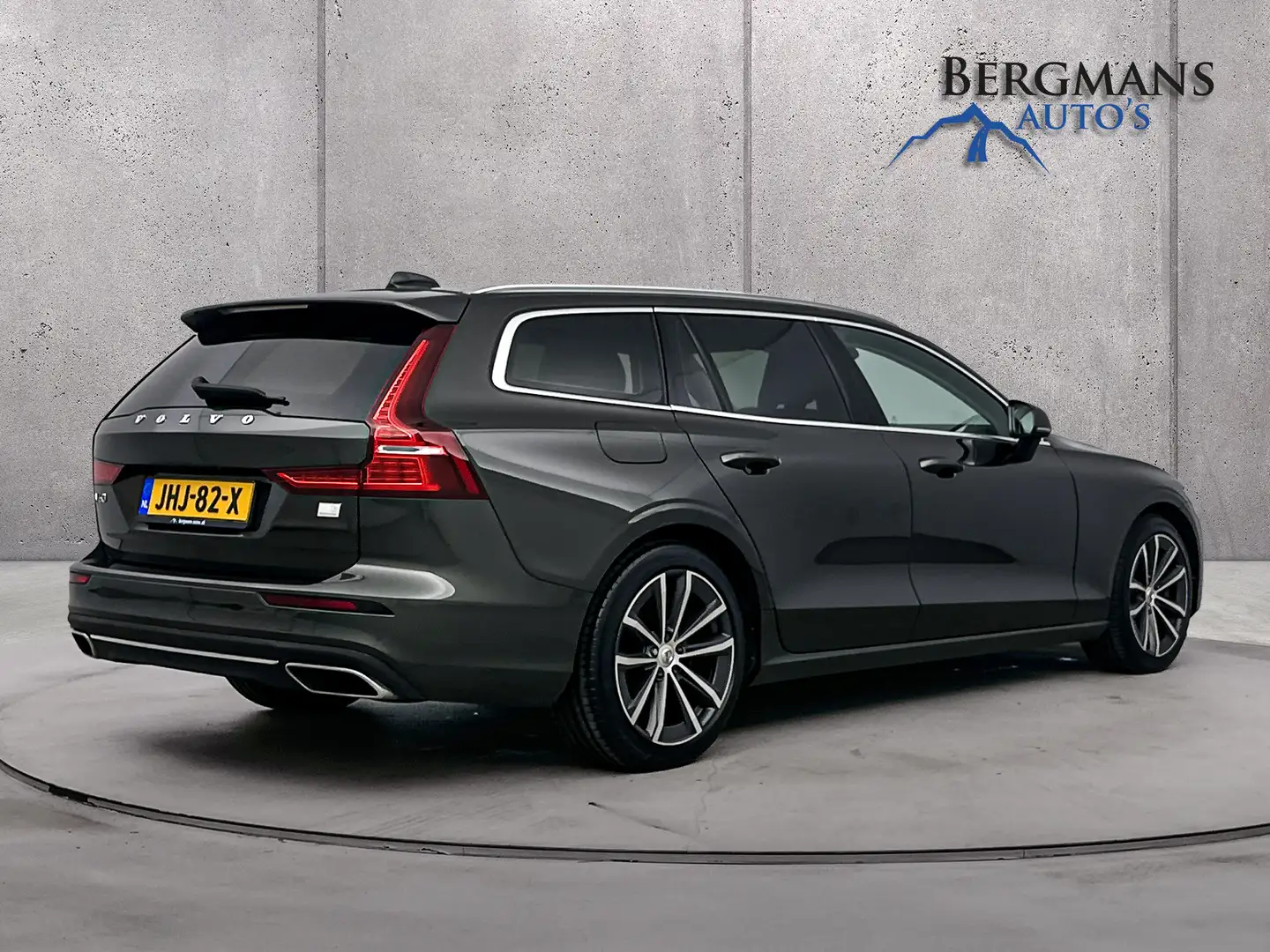Volvo V60 - 2.0 T6 Recharge AWD Momentum // DEALERONDERHOUDE Grigio - 2