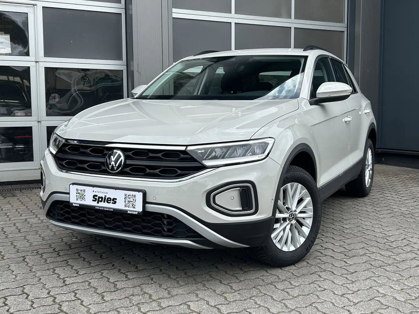 Volkswagen T-Roc Life Automatik LED AHK Navi PDC Shz Grau - 2