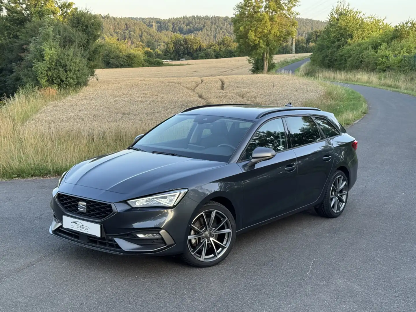 SEAT Leon 2.0 TDI,Sportpaket,Sitzheizung,Kamera,Navi Gris - 1