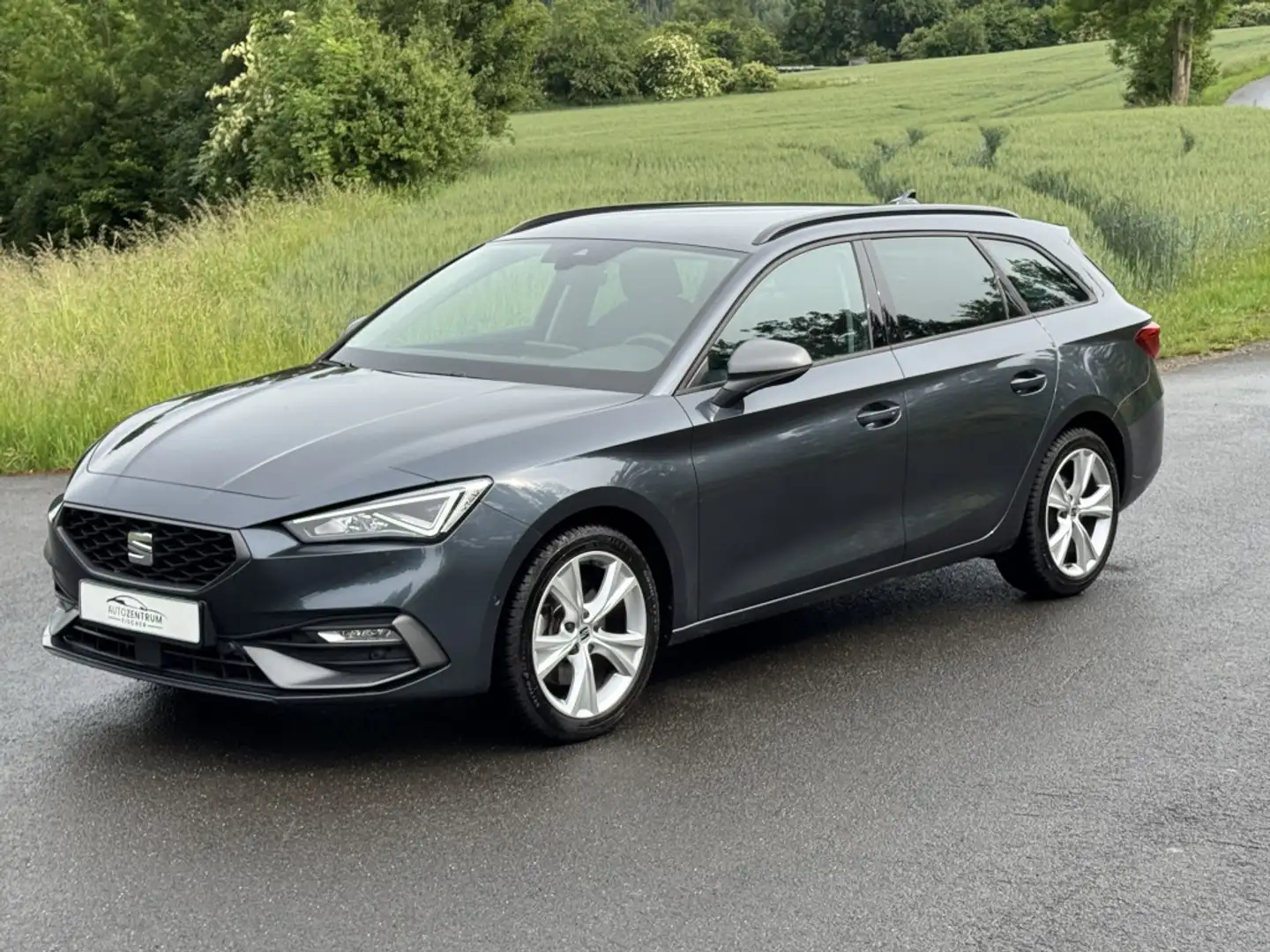 SEAT Leon 2.0 TDI, Sportpaket, Navi, Sitzheizung,.. Grey - 2