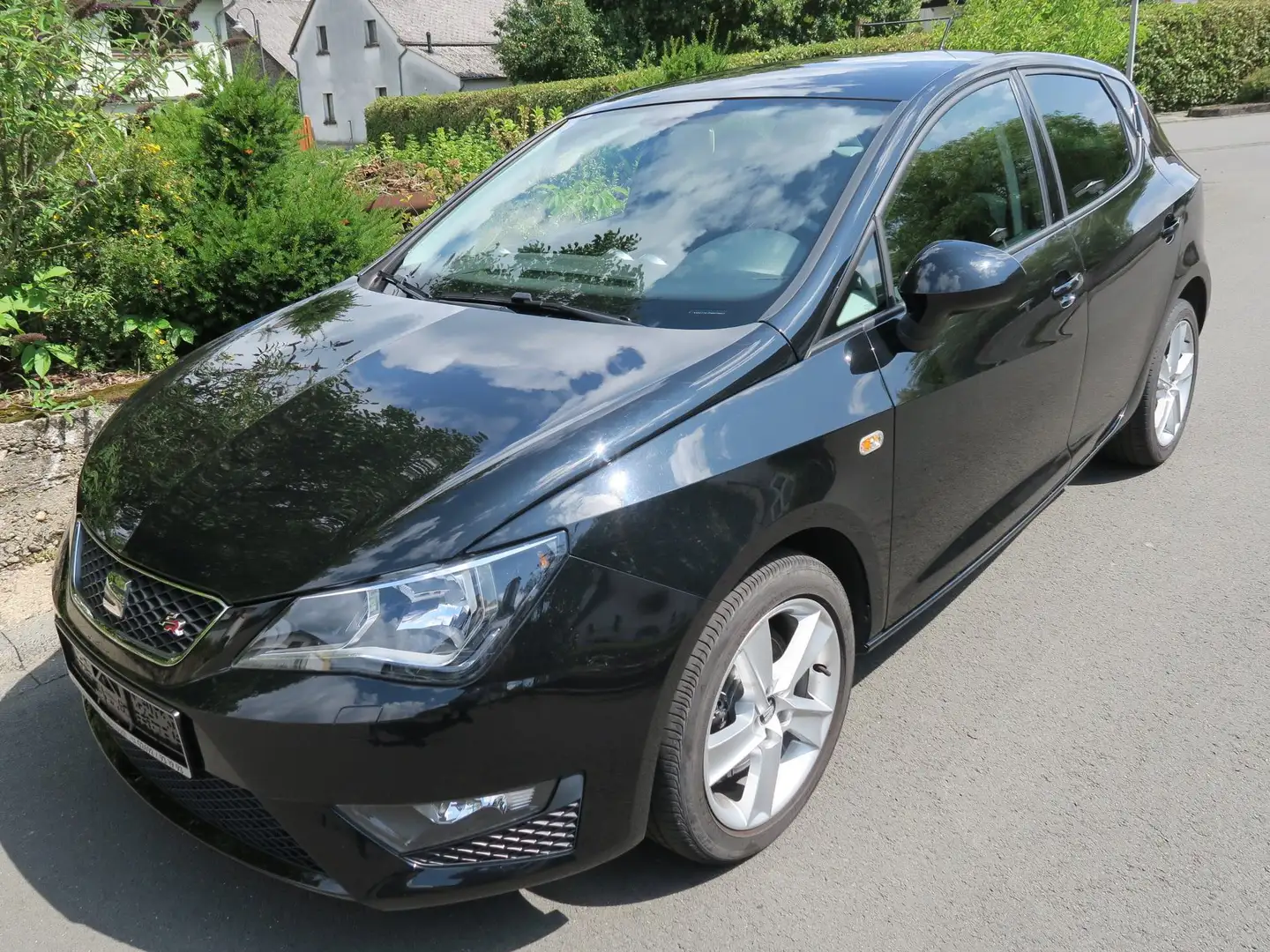 SEAT Ibiza 1,2 TSI FR Schwarz - 1