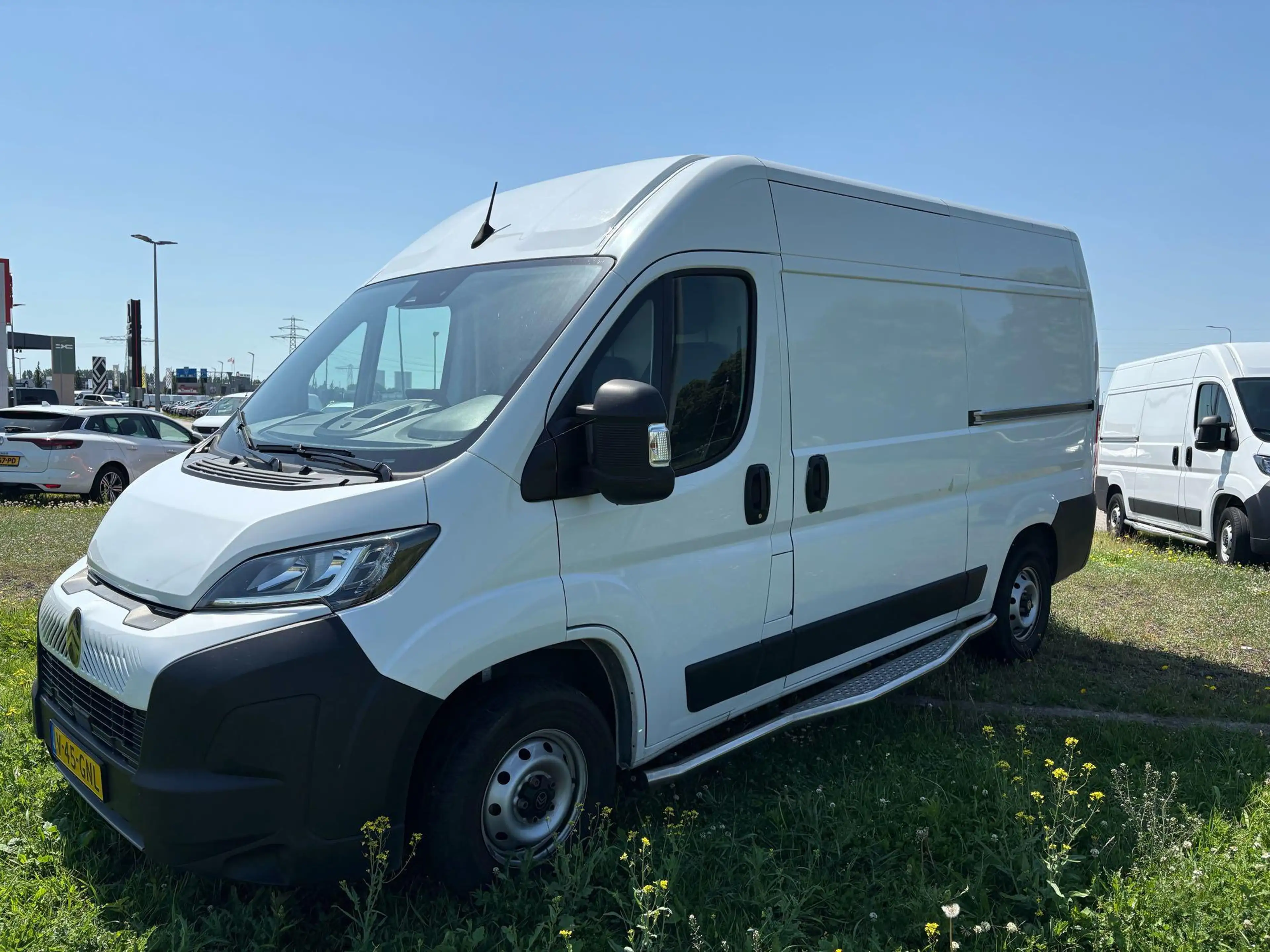 Citroen Jumper 2.2 BlueHDi 120 S&S L2H2 3.3t — photo 2