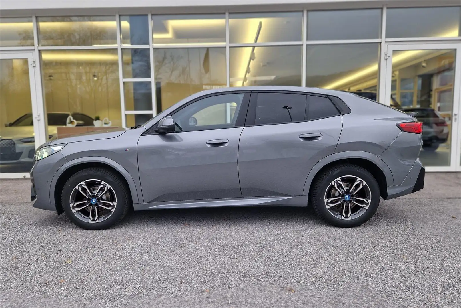 BMW X2 20d xDrive Grau - 2