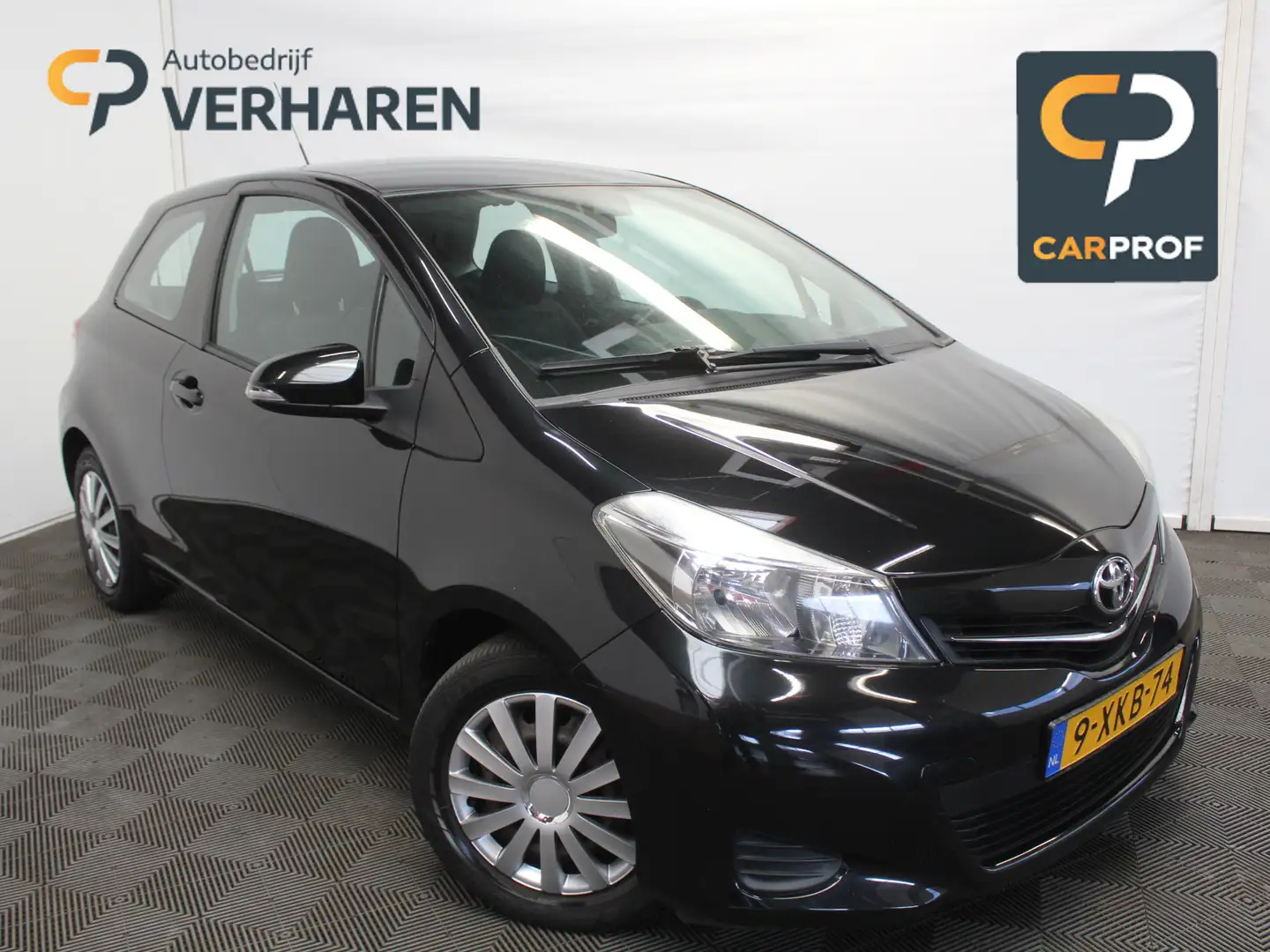 Toyota Yaris 1.3 VVT-i Aspiration AIRCO | CAMERA | CRUISE | ROL Schwarz - 1