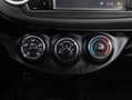 Toyota Yaris 1.3 VVT-i Aspiration AIRCO | CAMERA | CRUISE | ROL Schwarz - thumbnail 14