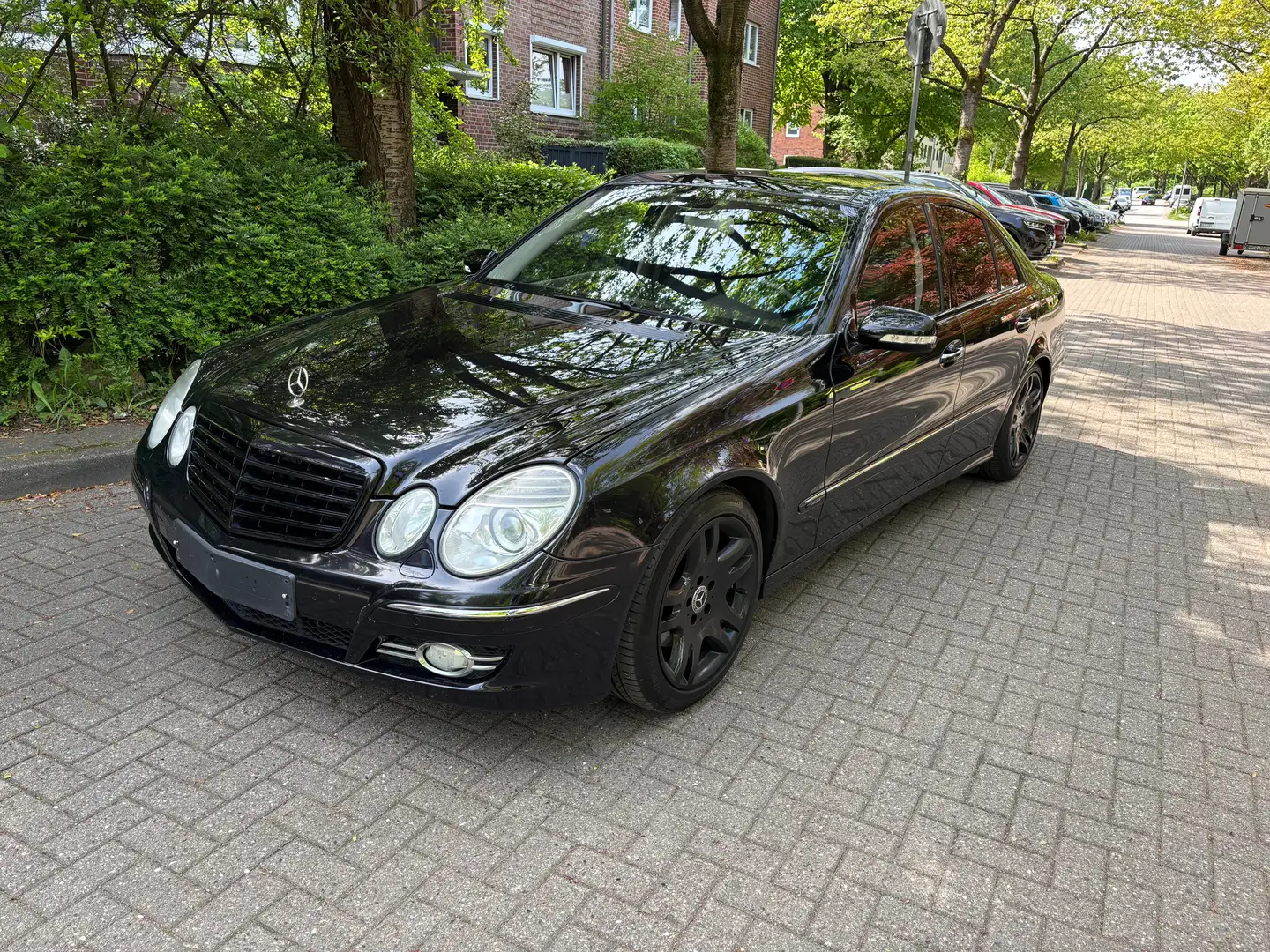 Mercedes-Benz E 320 E 320CDI 4Matic Avantgarde Pano Distan AHK TV-DVD Zwart - 2